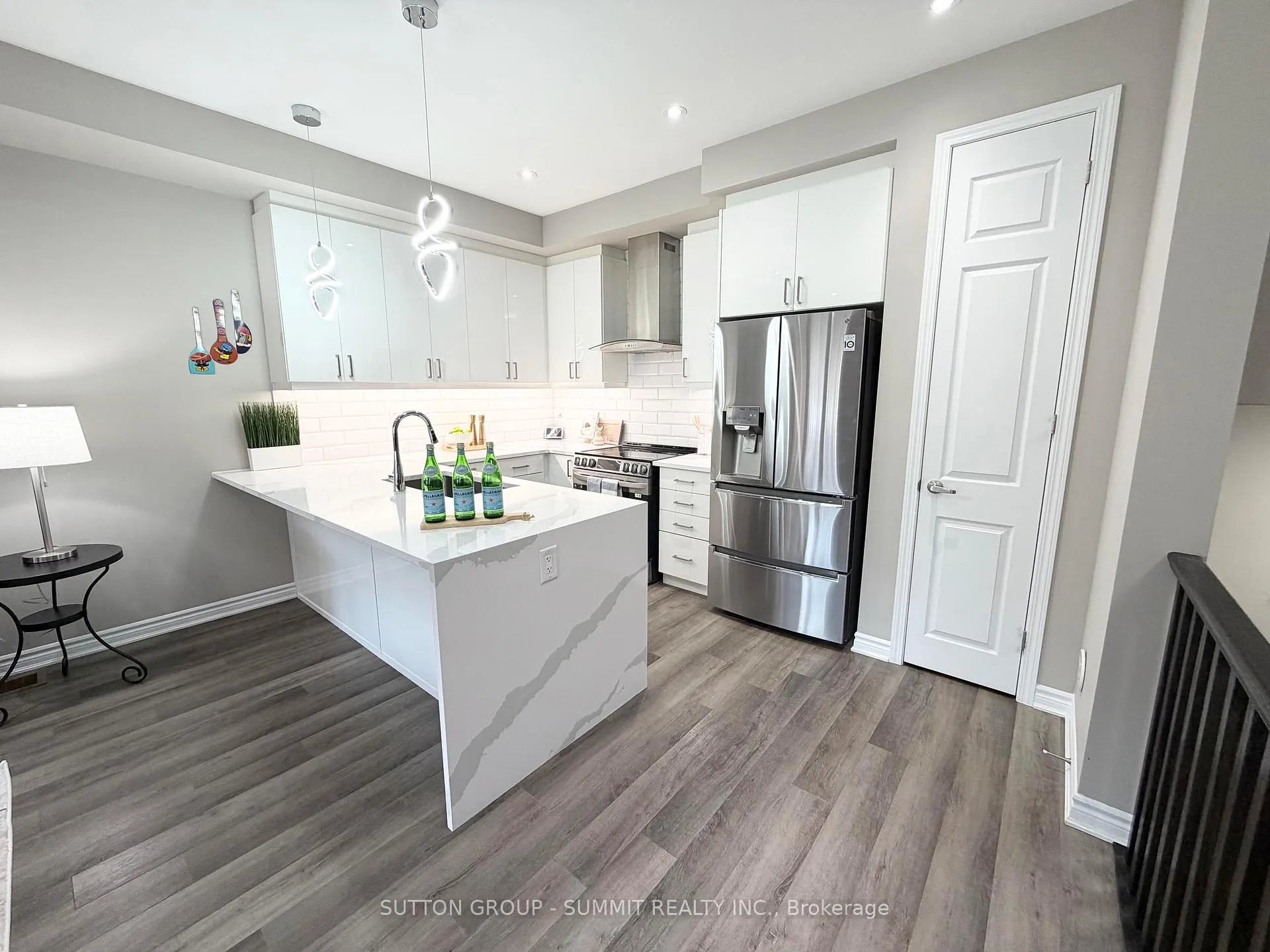 Photo 10 of 1569 Denison Place, Milton, Bowes — HOMEH