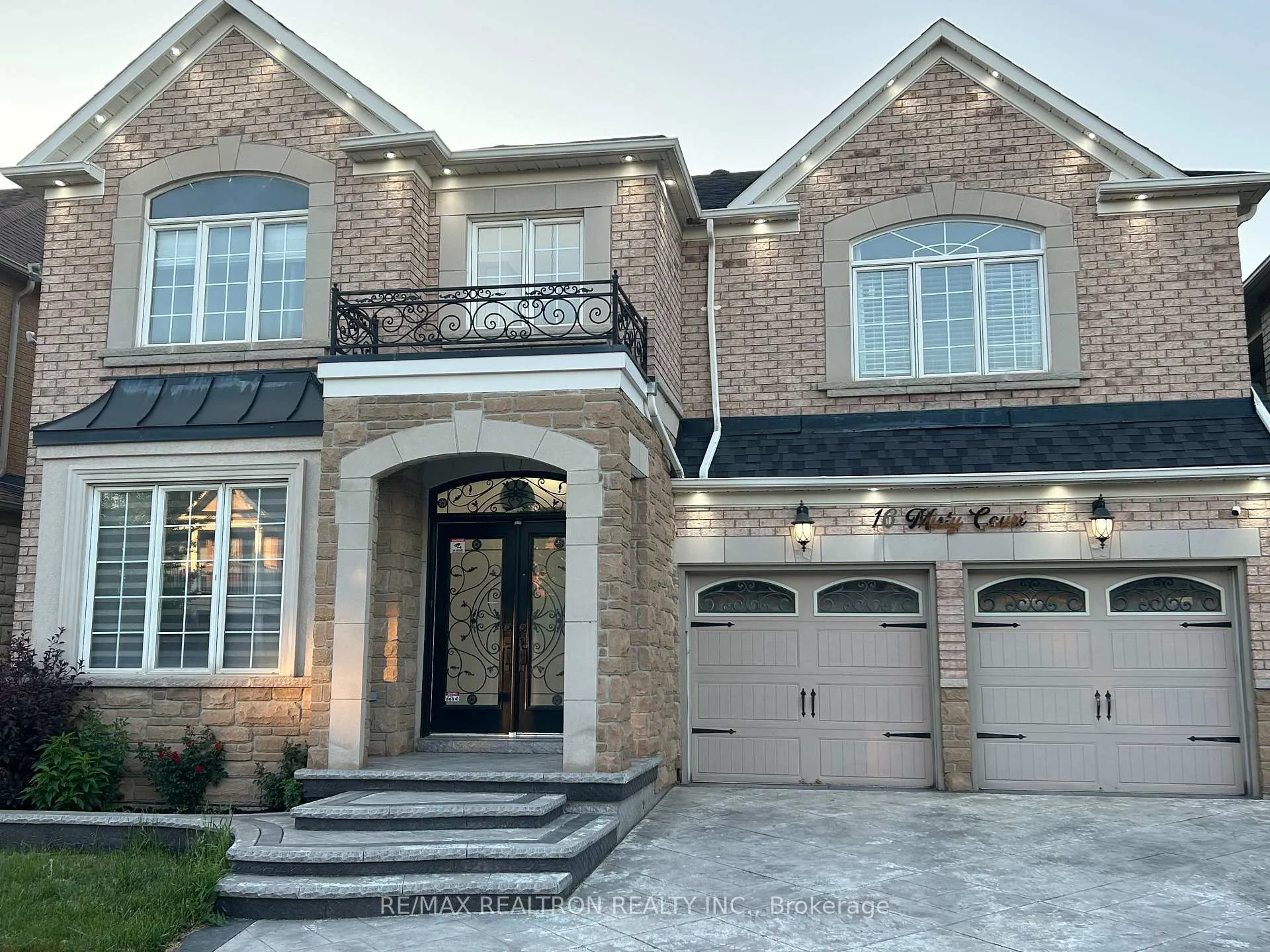 Photo 1 of 16 Misty Court, Markham, Greensborough — HOMEH