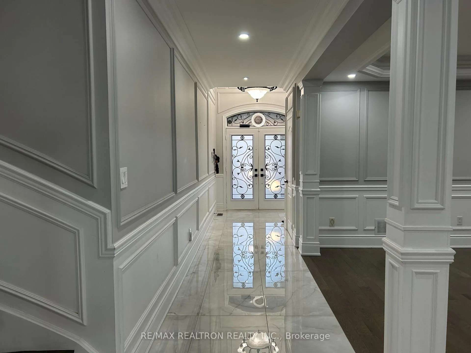 Photo 3 of 16 Misty Court, Markham, Greensborough — HOMEH