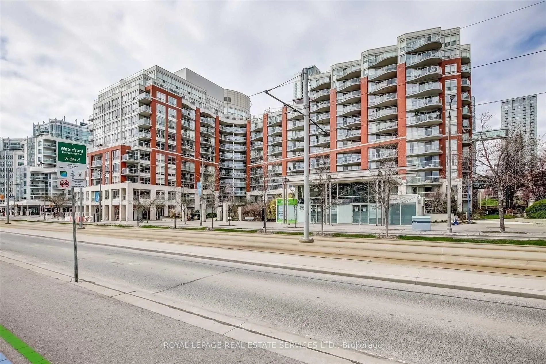 Photo 1 of Unit 709, 550 Queens Quay, Toronto, Waterfront Communities — HOMEH
