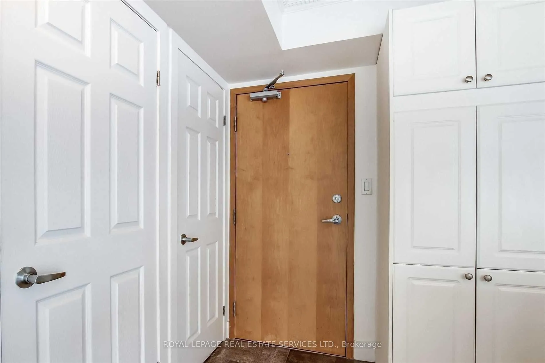 Photo 9 of Unit 709, 550 Queens Quay, Toronto, Waterfront Communities — HOMEH