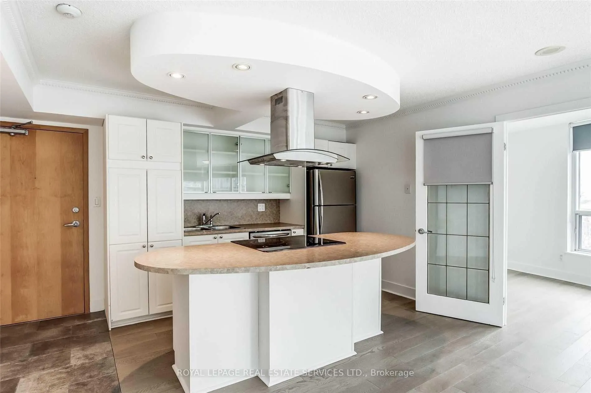 Photo 10 of Unit 709, 550 Queens Quay, Toronto, Waterfront Communities — HOMEH