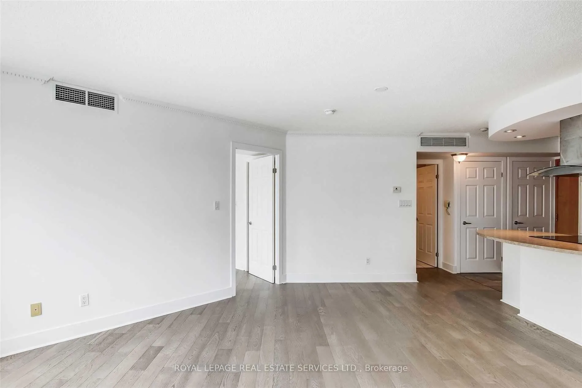 Photo 15 of Unit 709, 550 Queens Quay, Toronto, Waterfront Communities — HOMEH