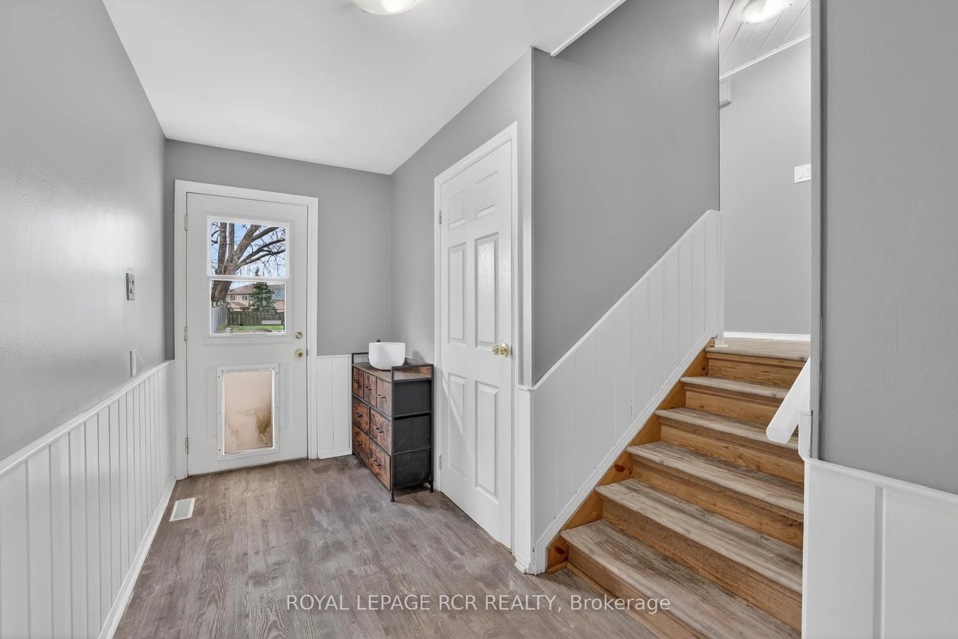 Photo 5 of 296 Whitehead Crescent, Caledon, Bolton North — HOMEH