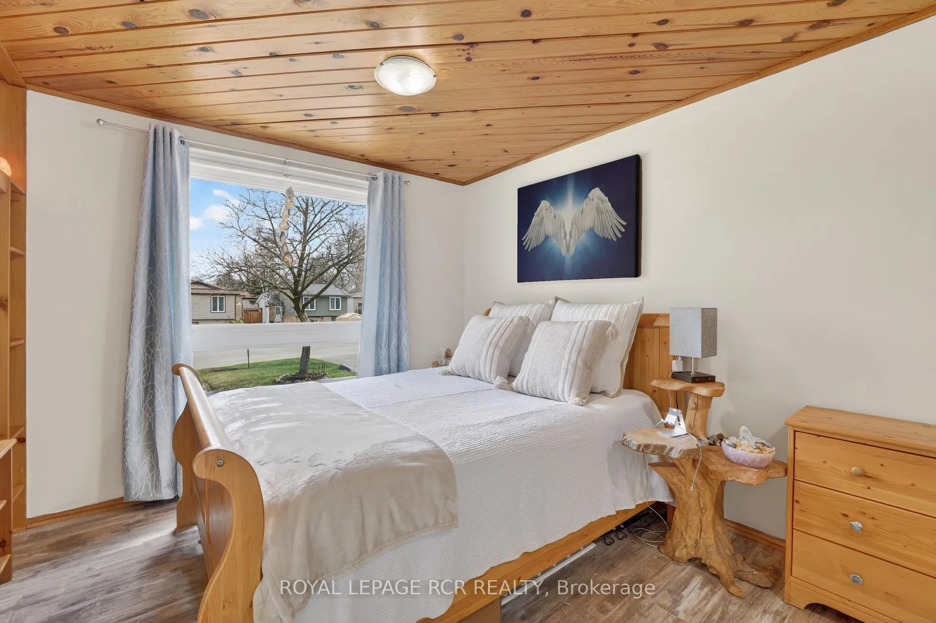 Photo 10 of 296 Whitehead Crescent, Caledon, Bolton North — HOMEH