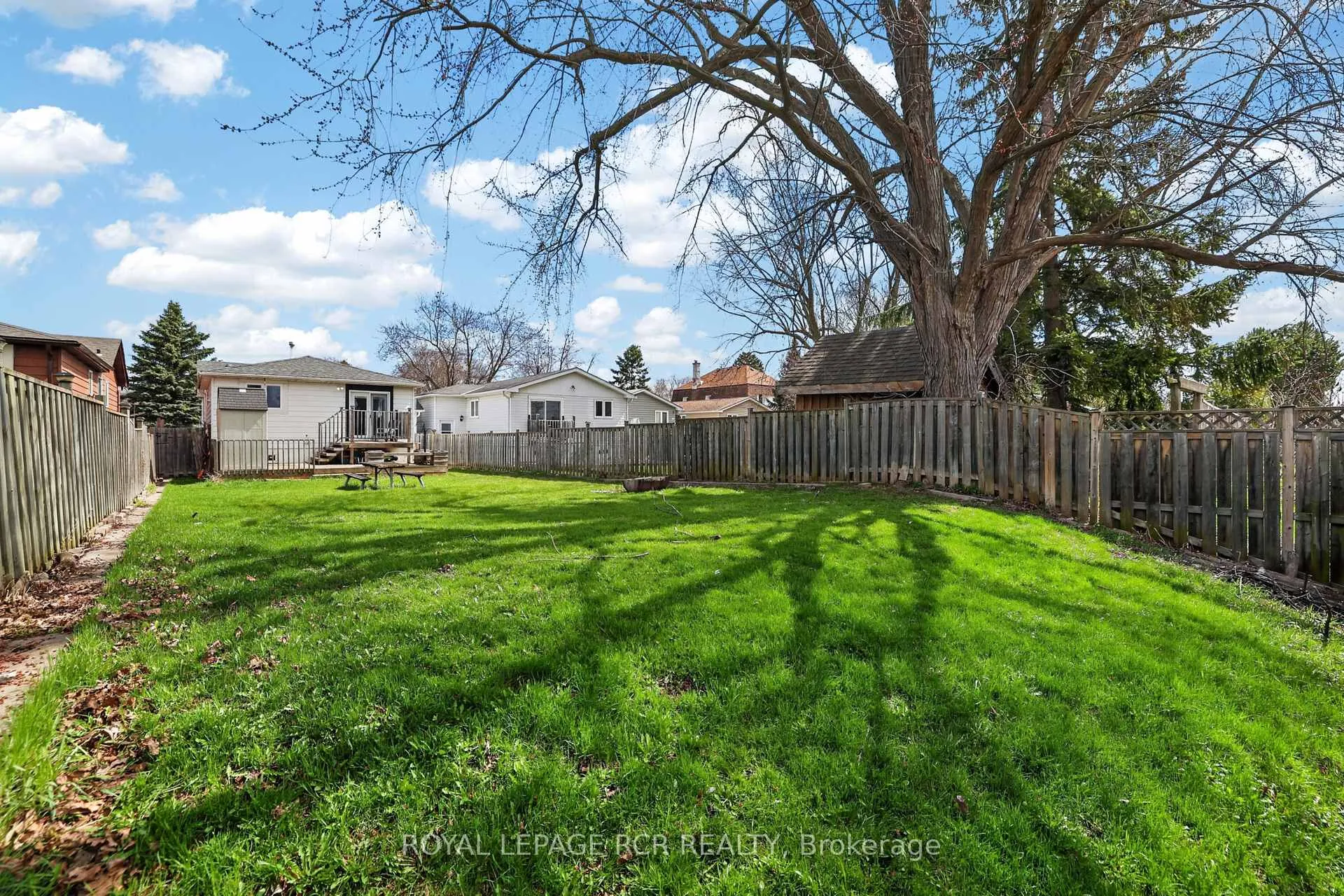 Photo 30 of 296 Whitehead Crescent, Caledon, Bolton North — HOMEH