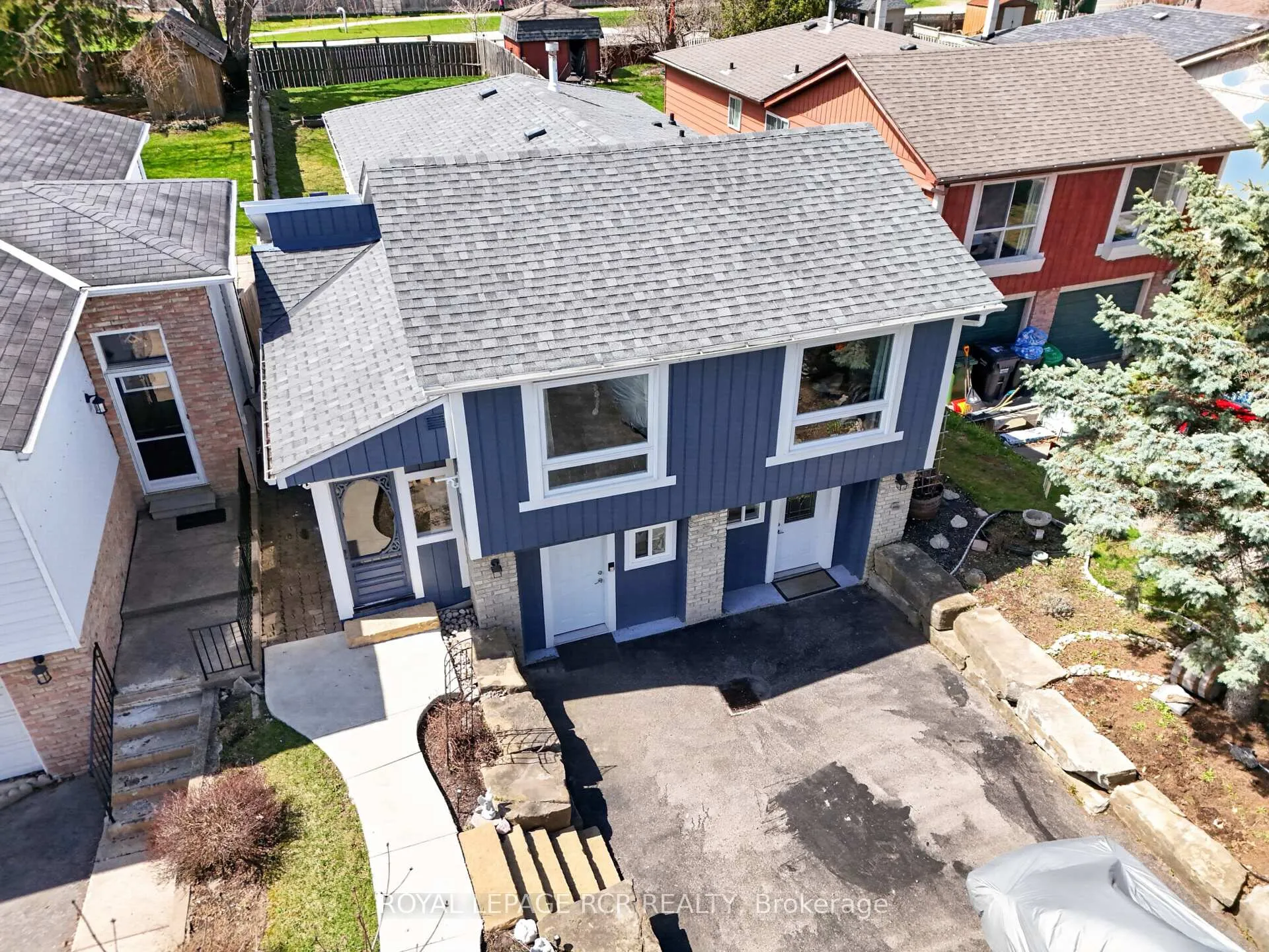 Photo 37 of 296 Whitehead Crescent, Caledon, Bolton North — HOMEH