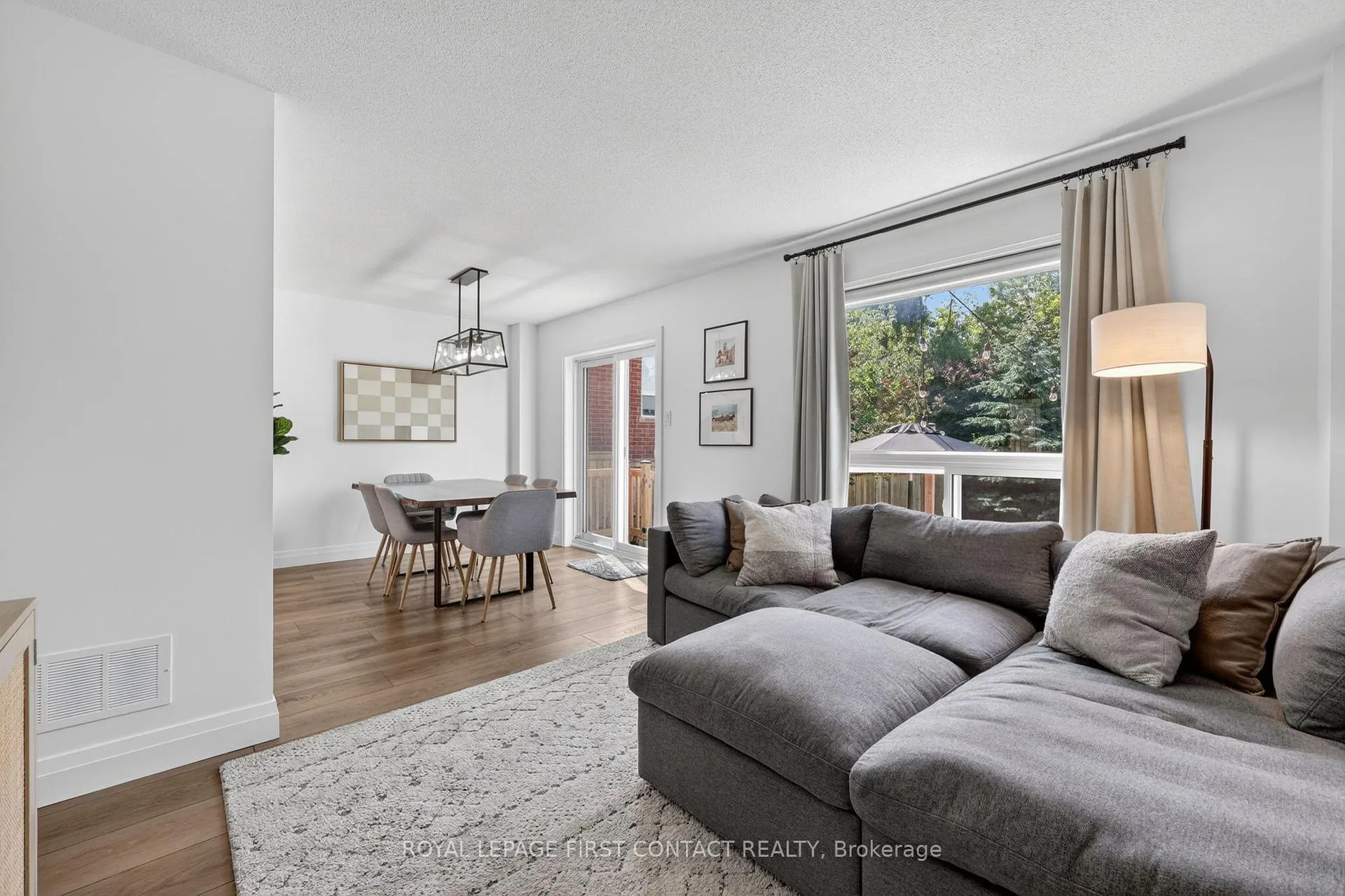 Photo 11 of 1292 Vincent Crescent, Innisfil, Alcona — HOMEH