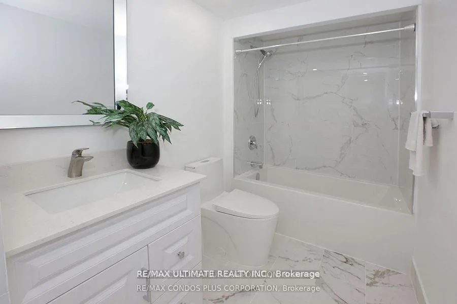Photo 10 of Unit 601, 77 Harbour Square, Toronto, Waterfront Communities — HOMEH