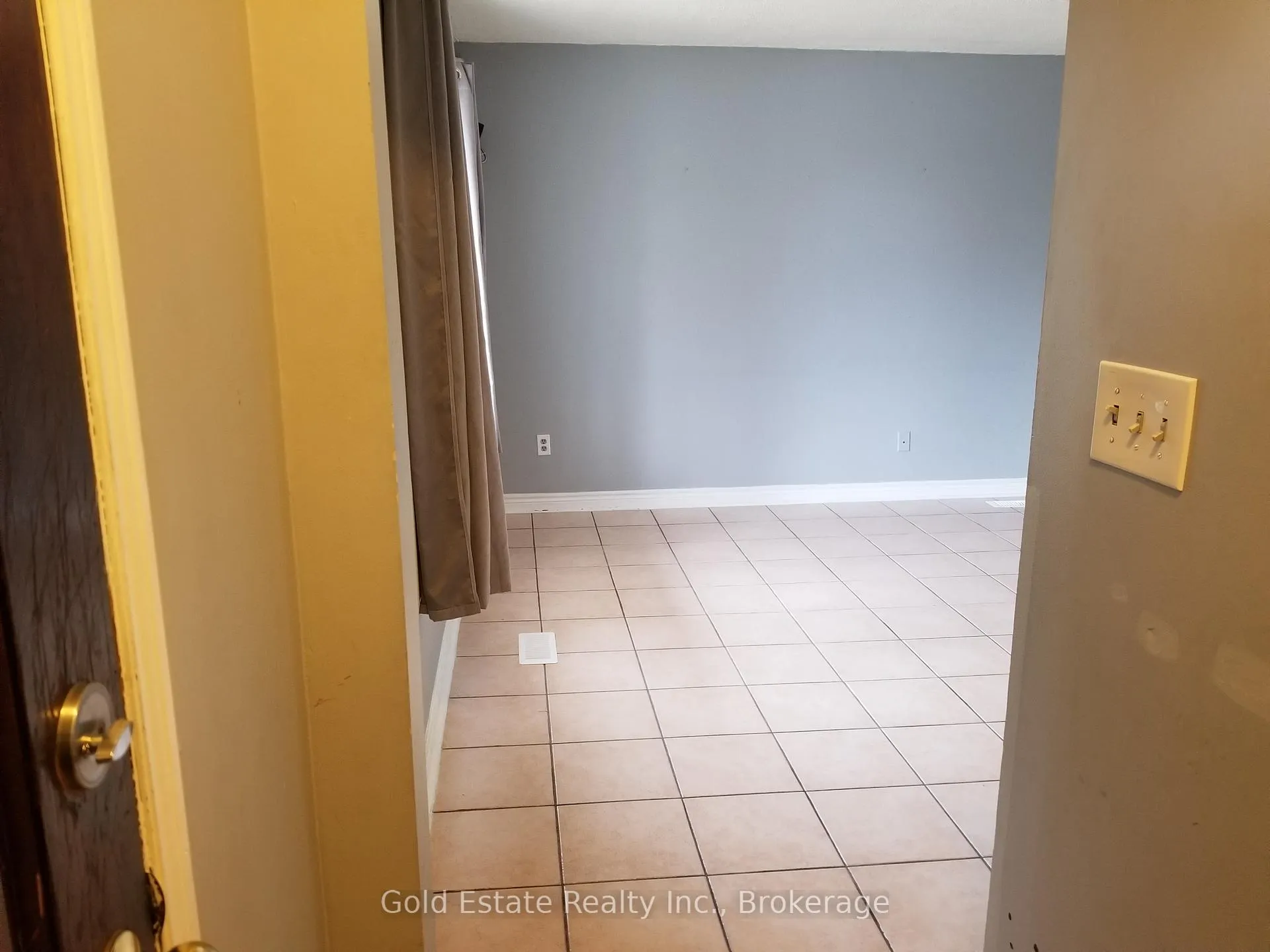 Photo 5 of Unit Upper, 426 Langlois Avenue, Windsor — HOMEH