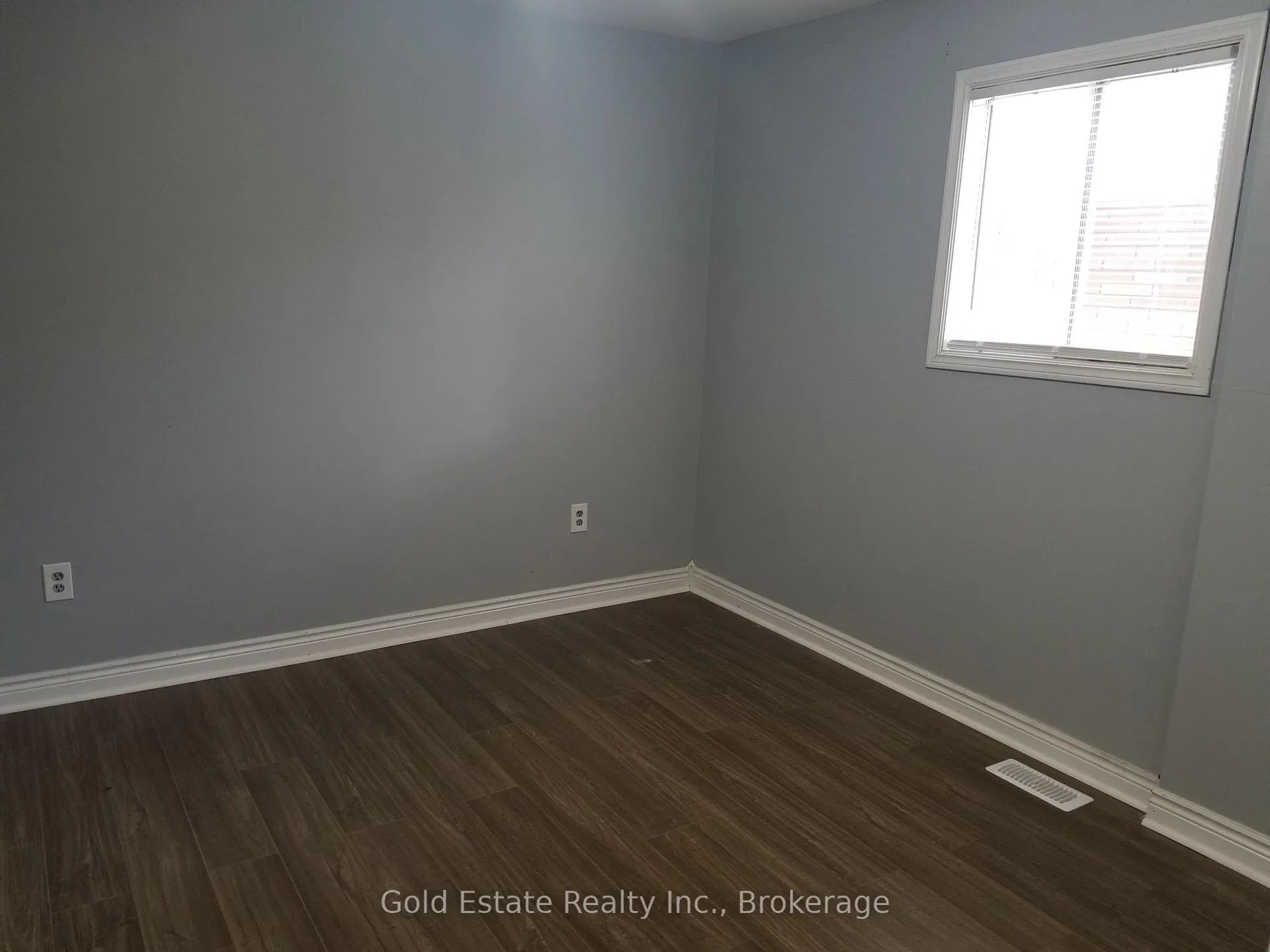 Photo 11 of Unit Upper, 426 Langlois Avenue, Windsor — HOMEH