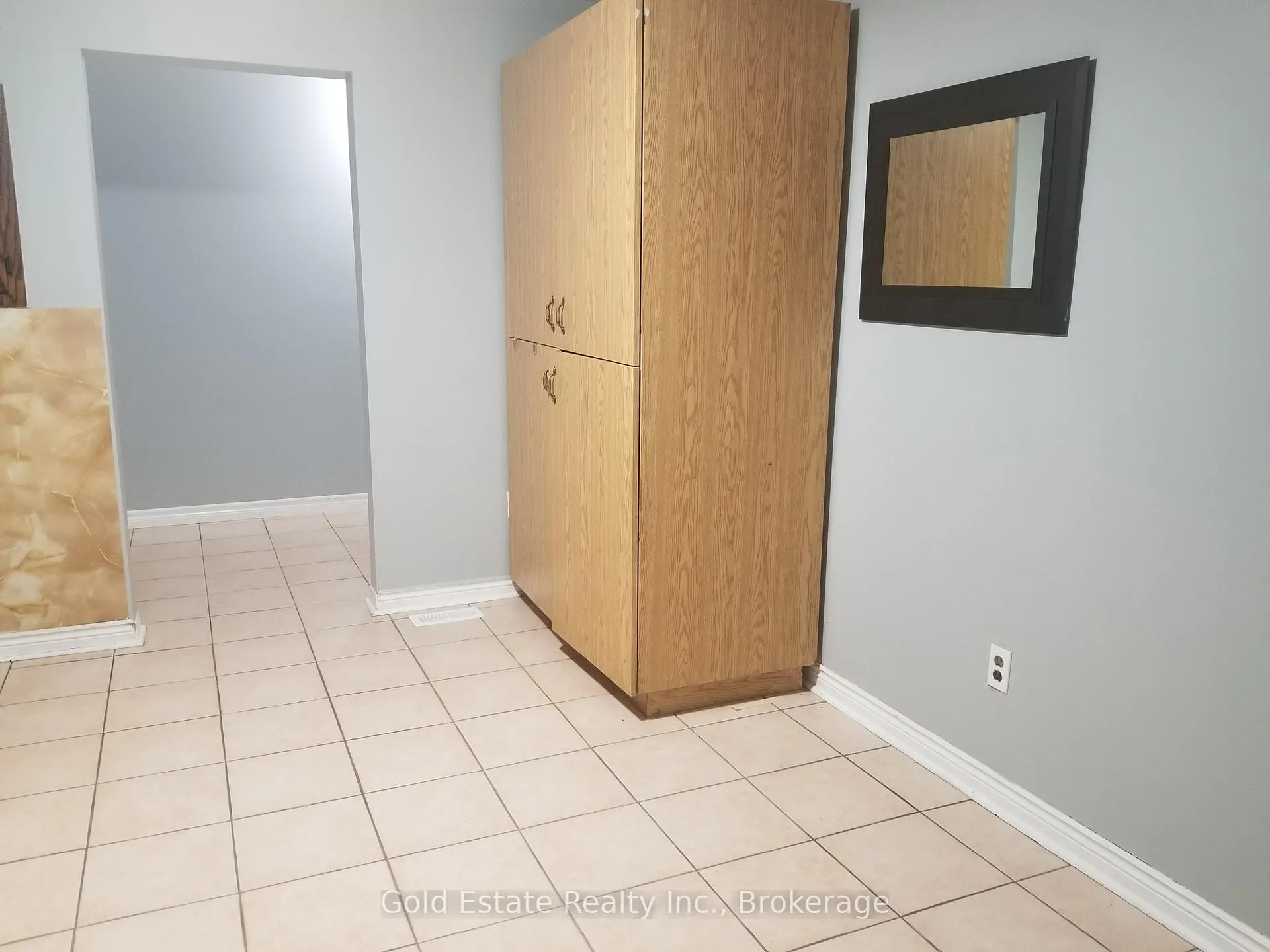 Photo 15 of Unit Upper, 426 Langlois Avenue, Windsor — HOMEH