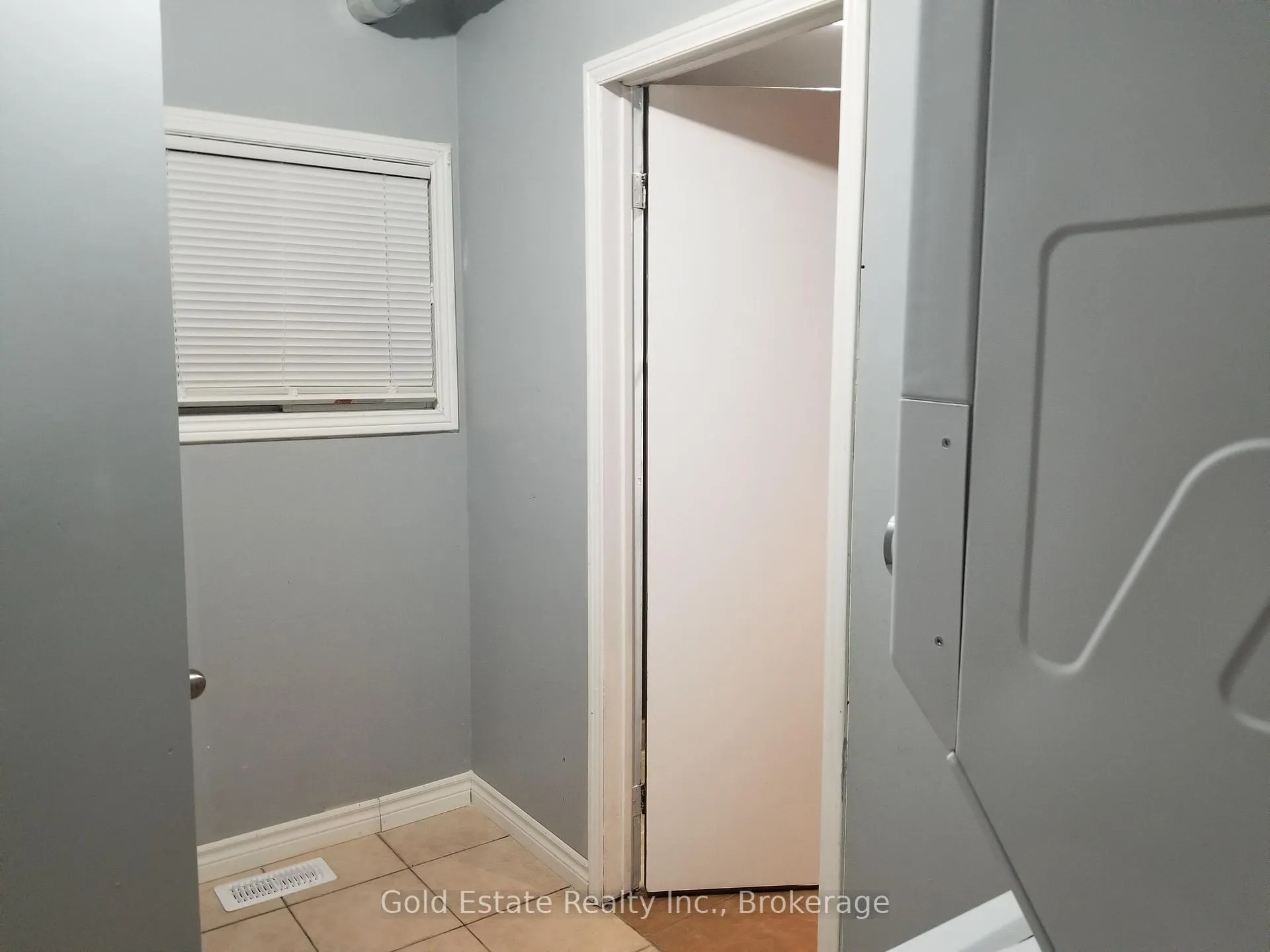 Photo 18 of Unit Upper, 426 Langlois Avenue, Windsor — HOMEH