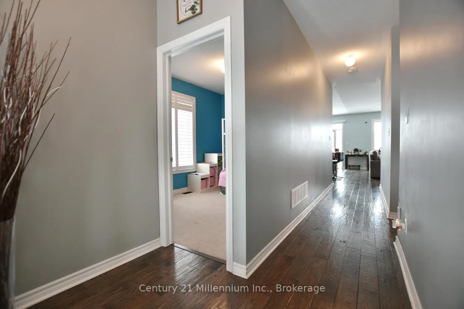 Photo 6 of 133 White Sands Way, Wasaga Beach — HOMEH