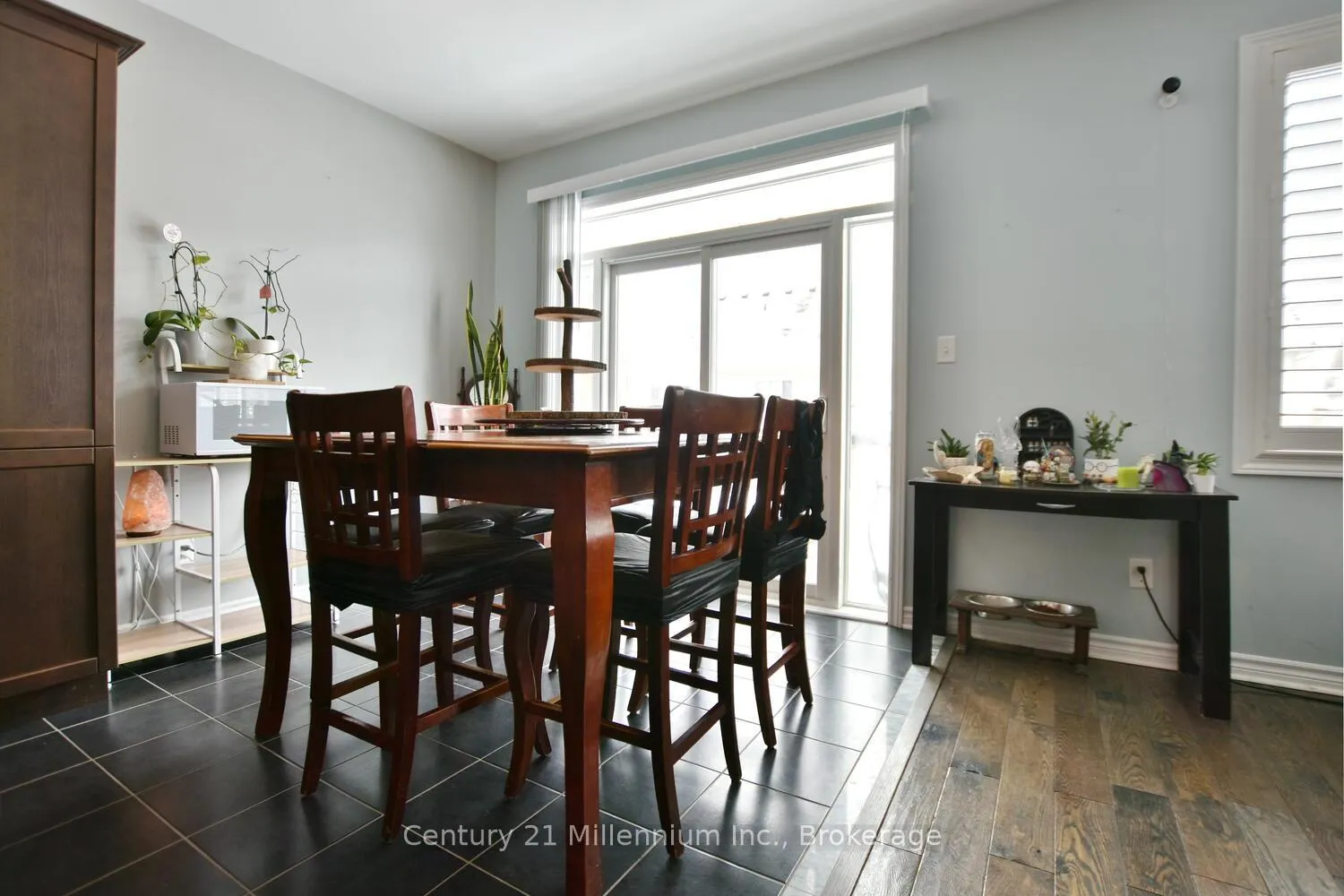 Photo 13 of 133 White Sands Way, Wasaga Beach — HOMEH
