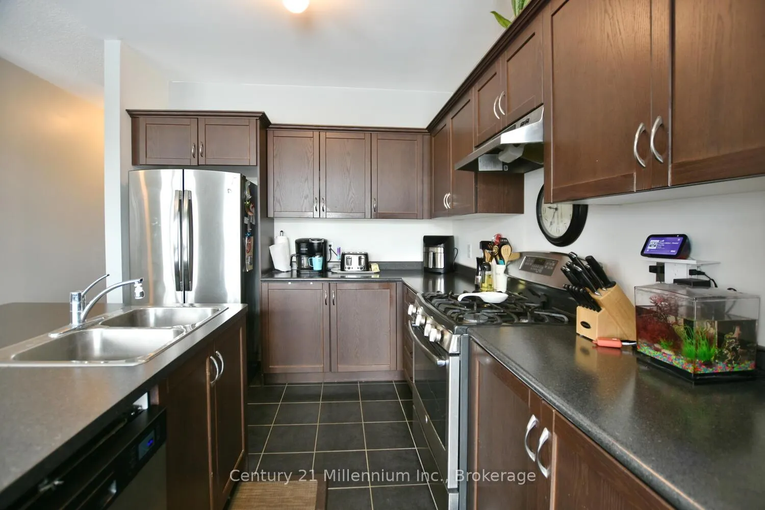 Photo 16 of 133 White Sands Way, Wasaga Beach — HOMEH