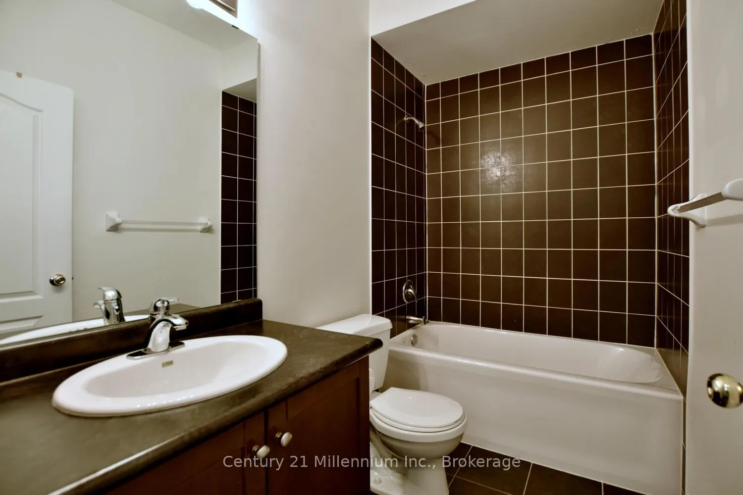 Photo 32 of 133 White Sands Way, Wasaga Beach — HOMEH
