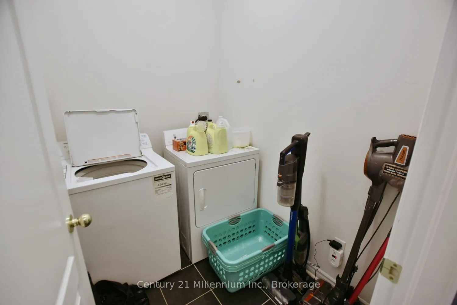 Photo 33 of 133 White Sands Way, Wasaga Beach — HOMEH
