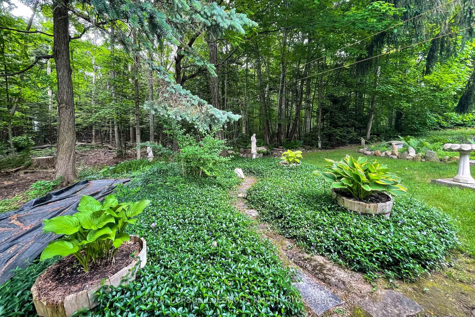 Photo 4 of 62 Parklane Crescent, Meaford — HOMEH
