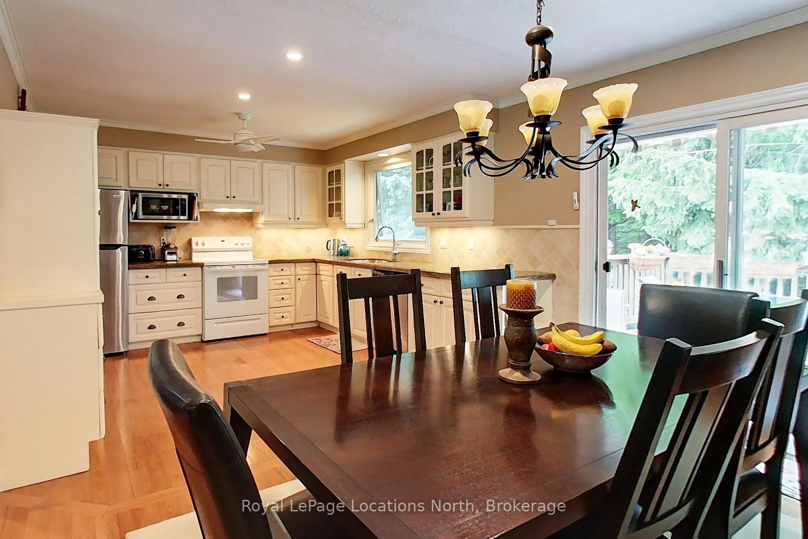 Photo 15 of 62 Parklane Crescent, Meaford — HOMEH