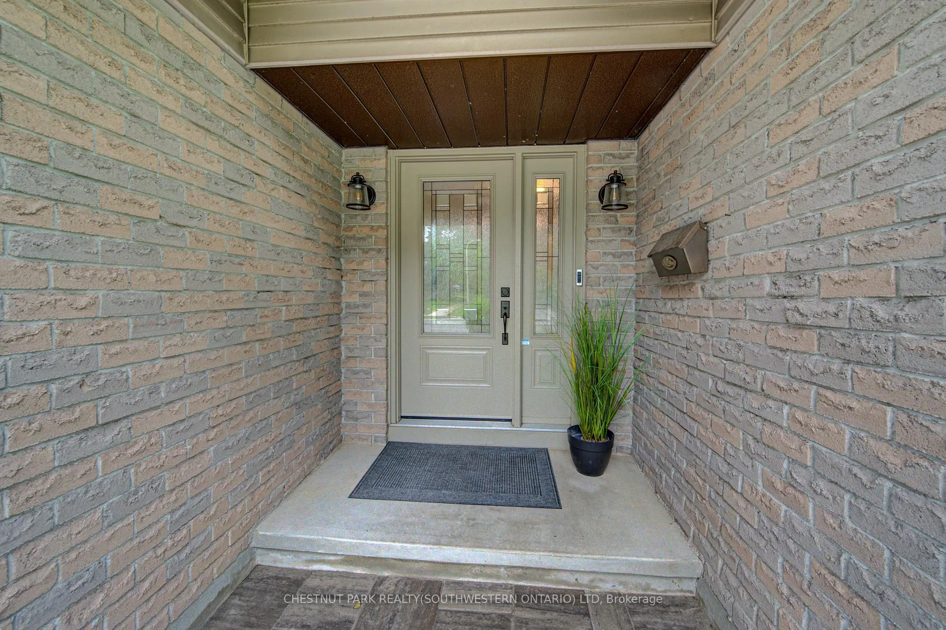 Photo 3 of 363 Morrison Road, Kitchener, Centreville Chicopee — HOMEH