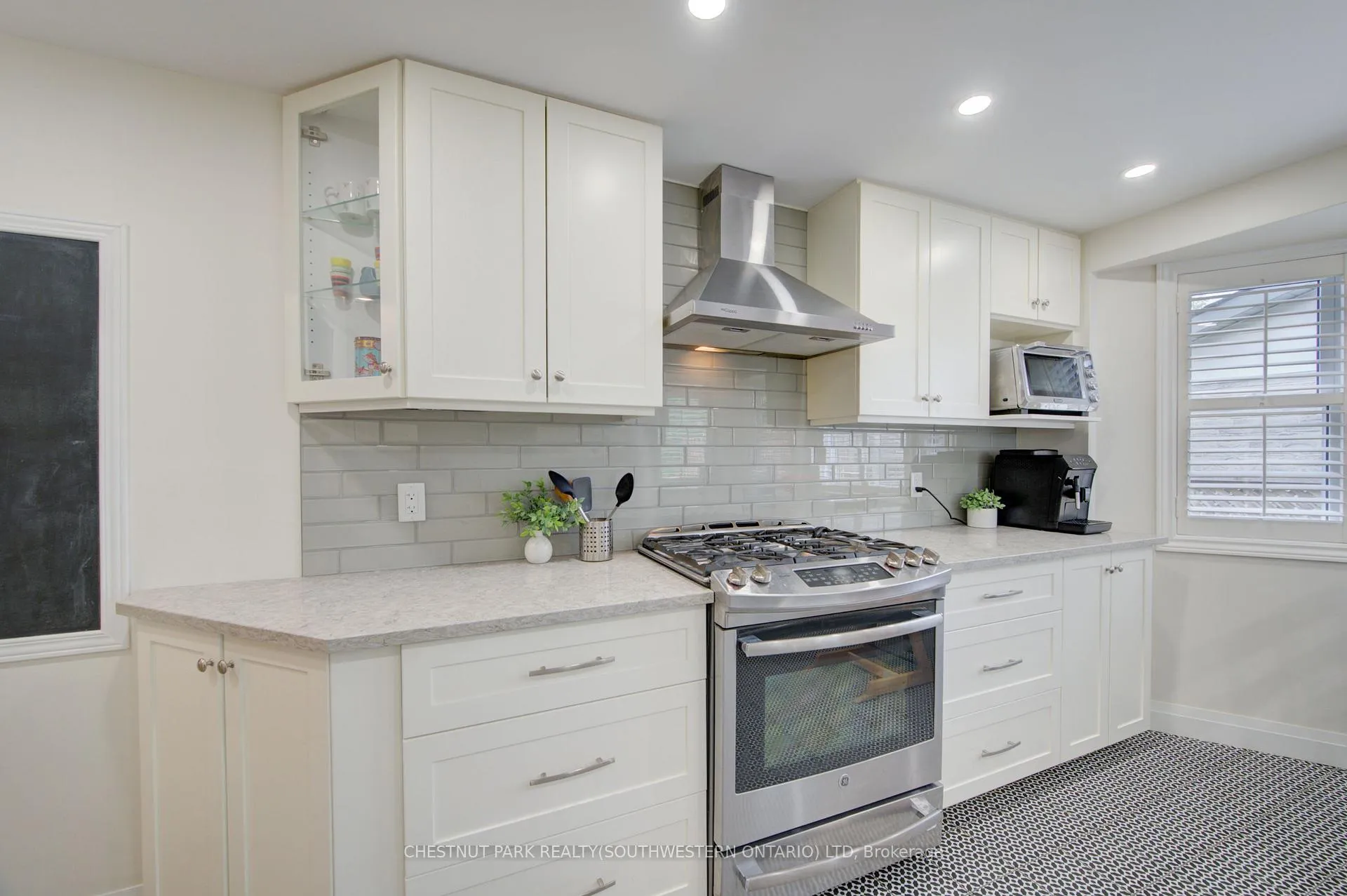 Photo 11 of 363 Morrison Road, Kitchener, Centreville Chicopee — HOMEH