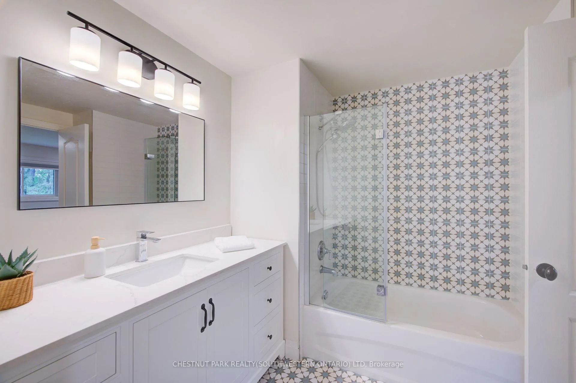 Photo 20 of 363 Morrison Road, Kitchener, Centreville Chicopee — HOMEH