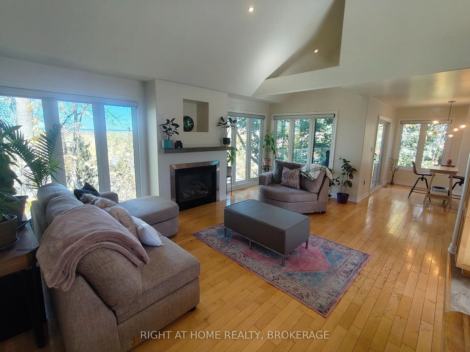 Photo 29 of 22 Ursula Avenue, St. Catharines, Burleigh Hill — HOMEH