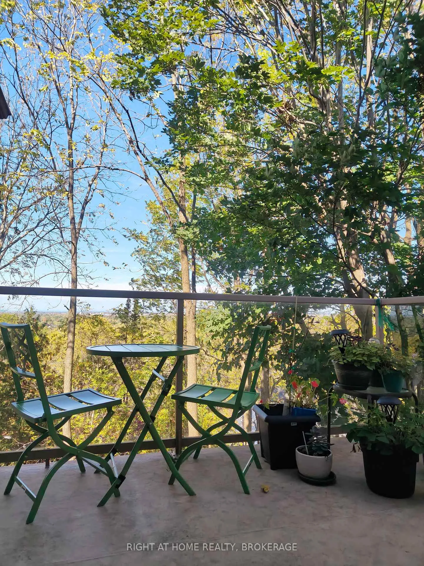 Photo 35 of 22 Ursula Avenue, St. Catharines, Burleigh Hill — HOMEH