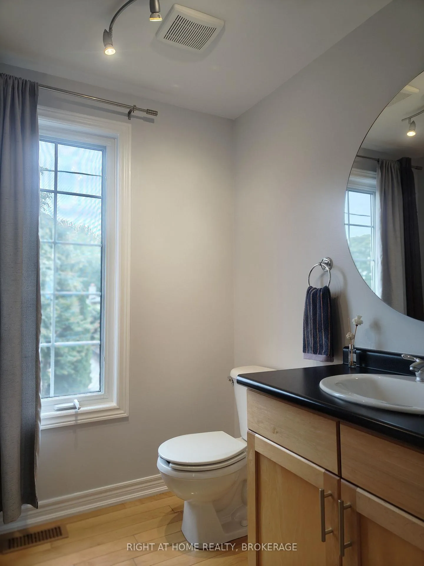 Photo 36 of 22 Ursula Avenue, St. Catharines, Burleigh Hill — HOMEH