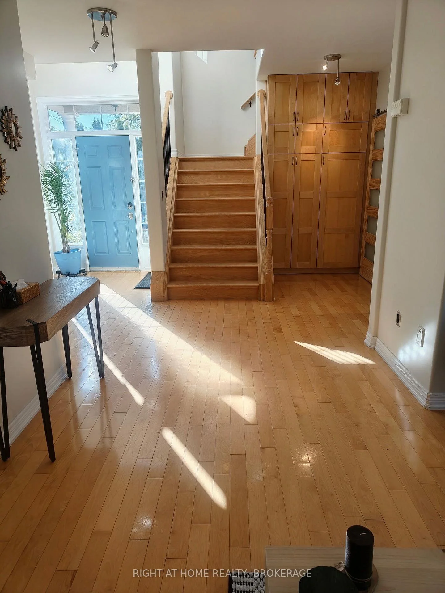 Photo 19 of 22 Ursula Avenue, St. Catharines, Burleigh Hill — HOMEH