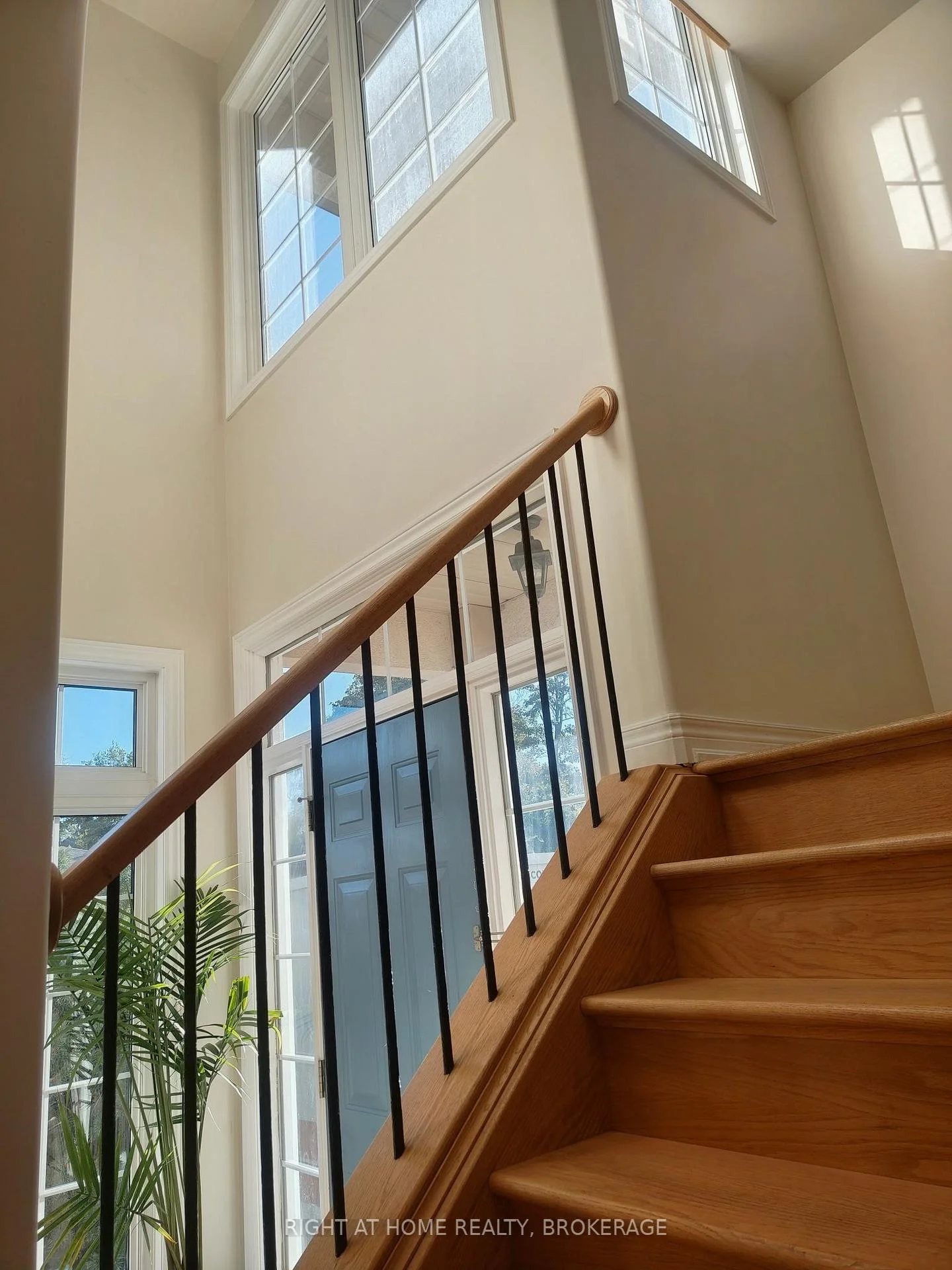 Photo 28 of 22 Ursula Avenue, St. Catharines, Burleigh Hill — HOMEH