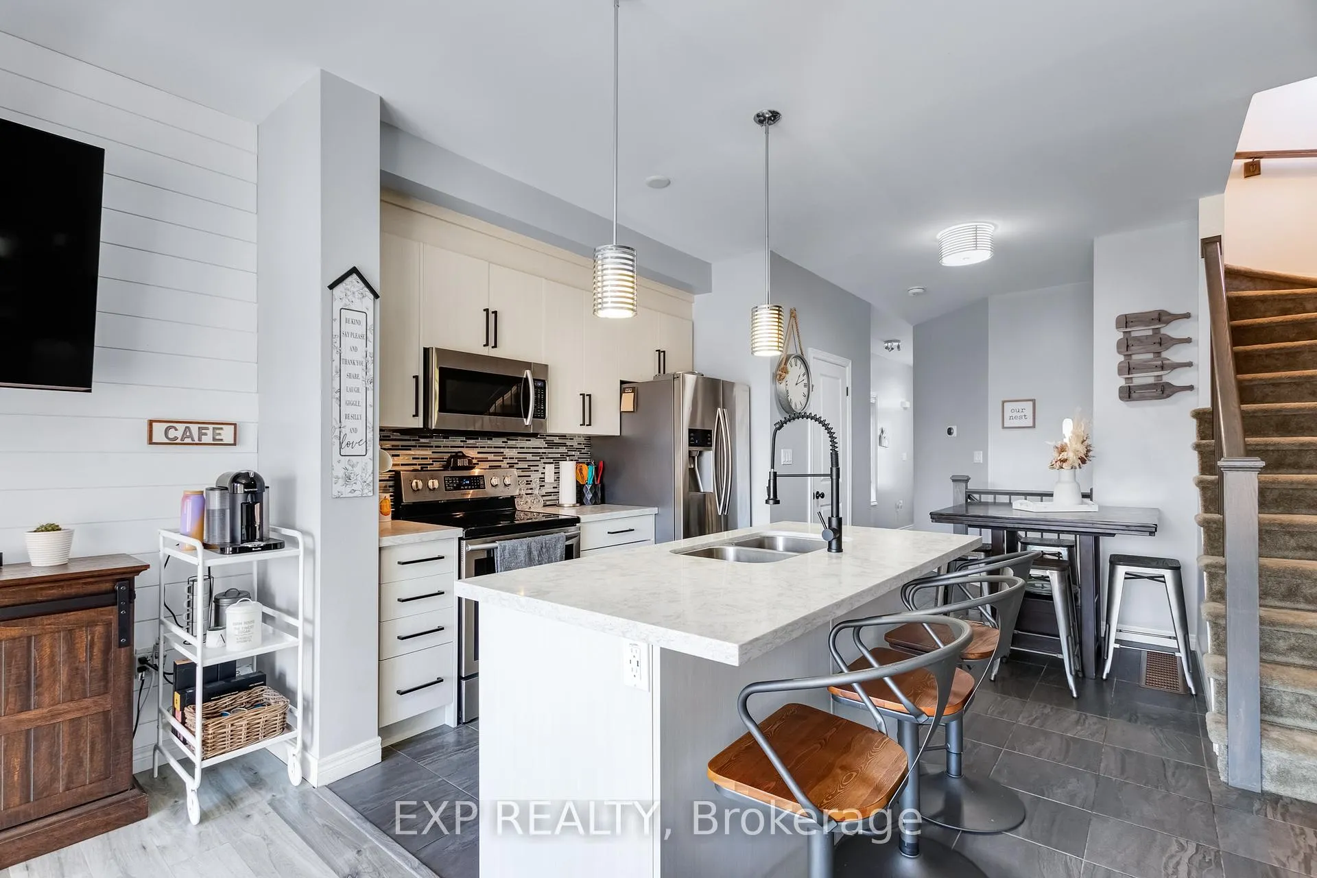 Photo 9 of 688 Dunn Avenue, Hamilton, Parkview — HOMEH