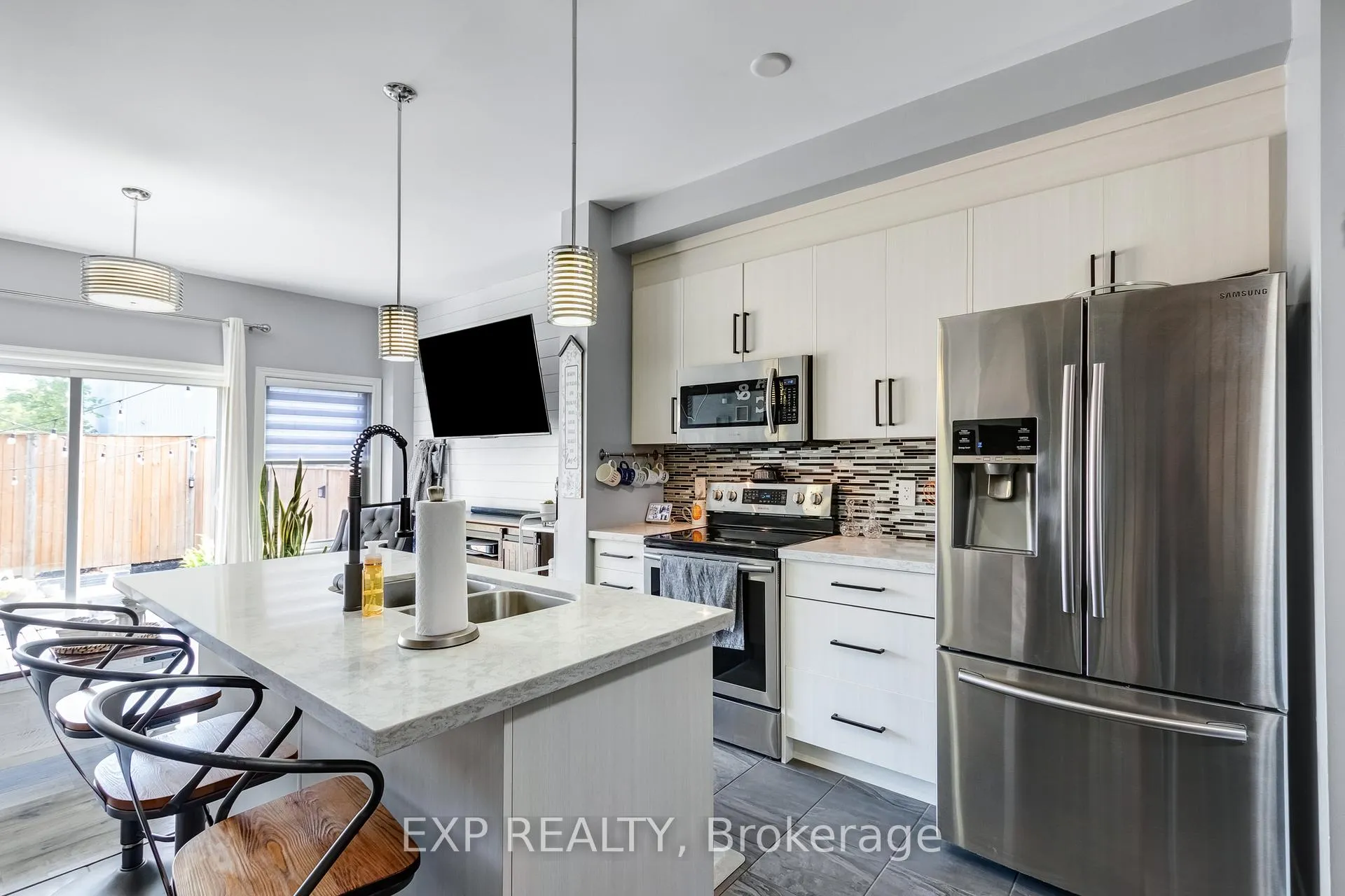 Photo 11 of 688 Dunn Avenue, Hamilton, Parkview — HOMEH