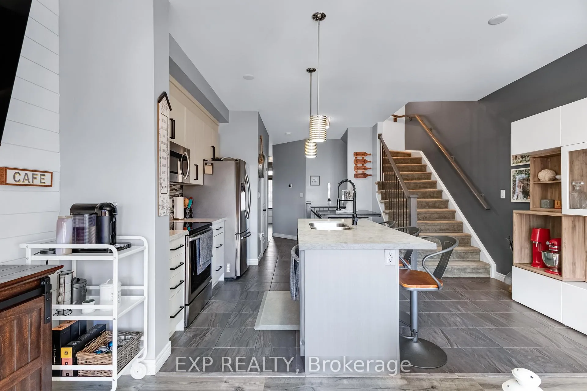Photo 12 of 688 Dunn Avenue, Hamilton, Parkview — HOMEH
