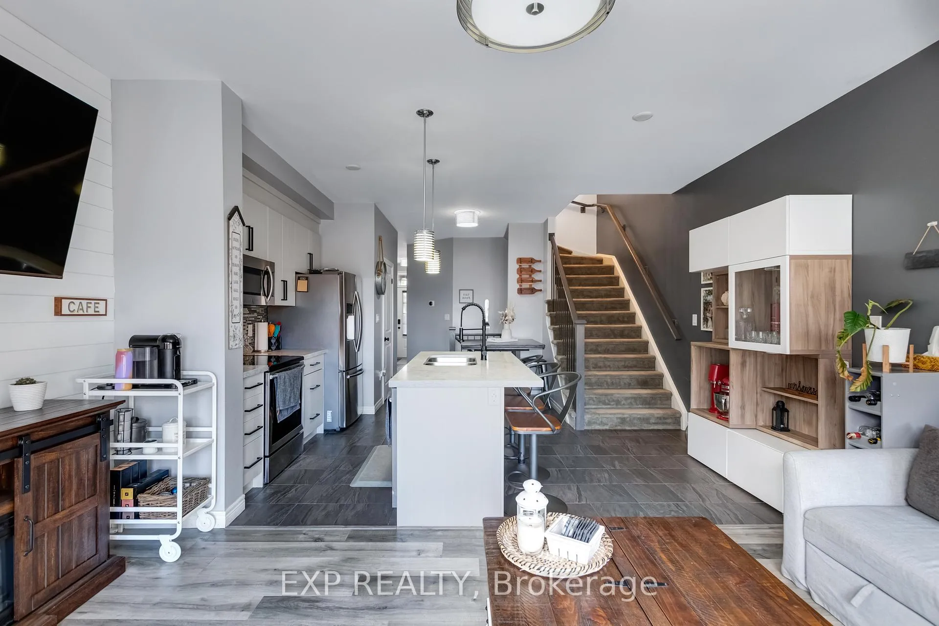 Photo 14 of 688 Dunn Avenue, Hamilton, Parkview — HOMEH