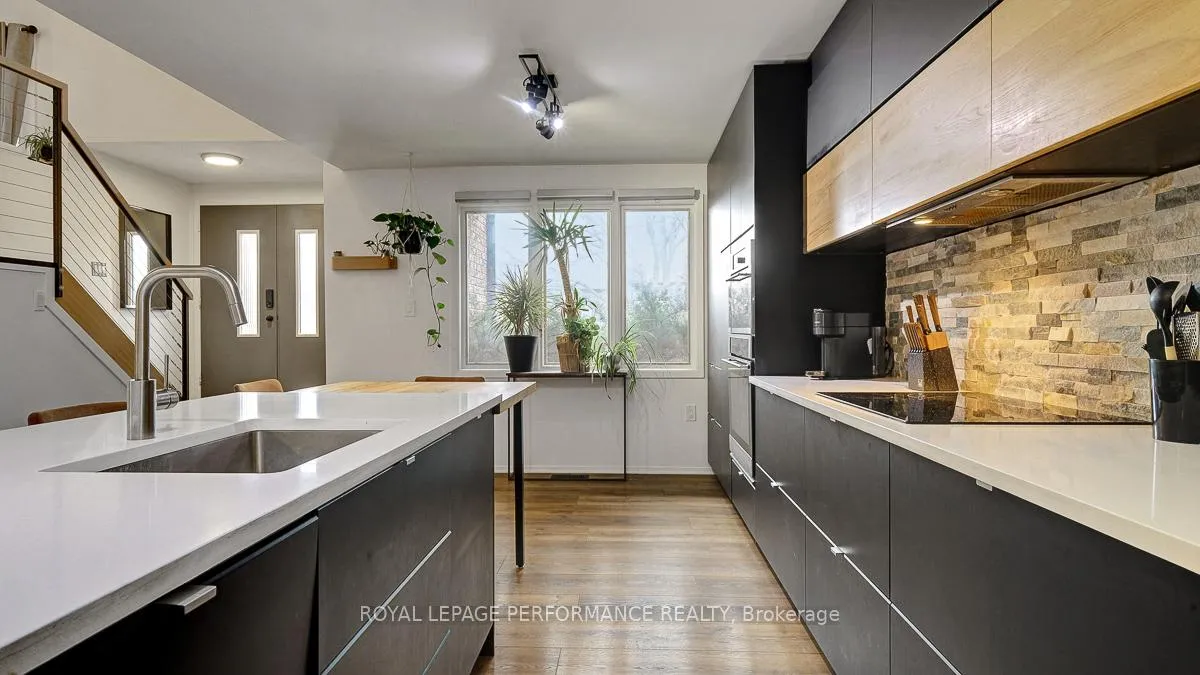 Photo 6 of 510 Foxview Place, Ottawa, CFB Rockcliffe and Area — HOMEH