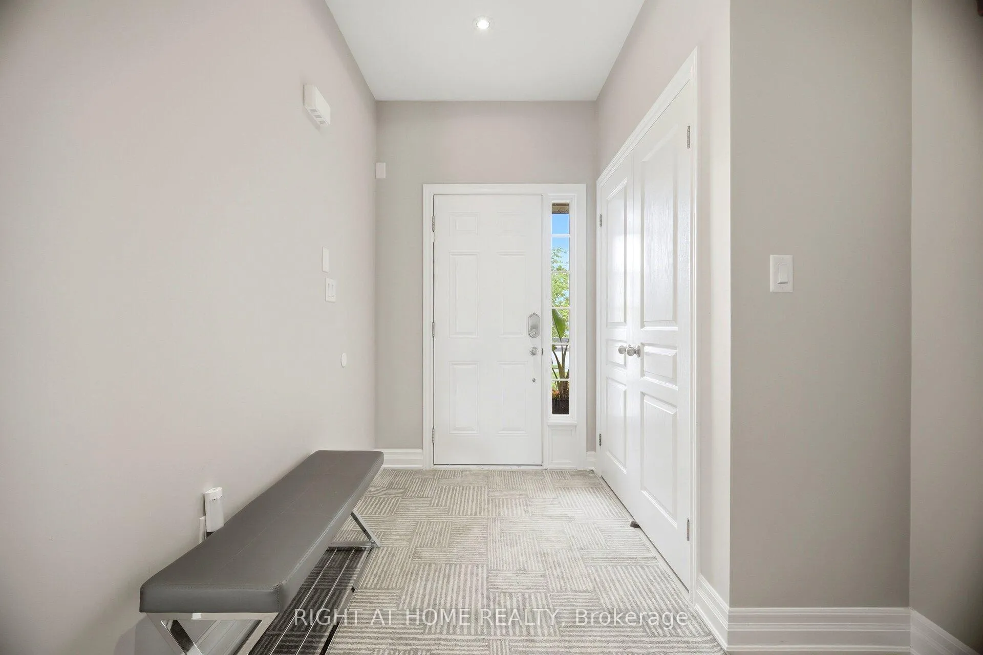 Photo 4 of 156 Gunby Boulevard, Hamilton, Waterdown — HOMEH