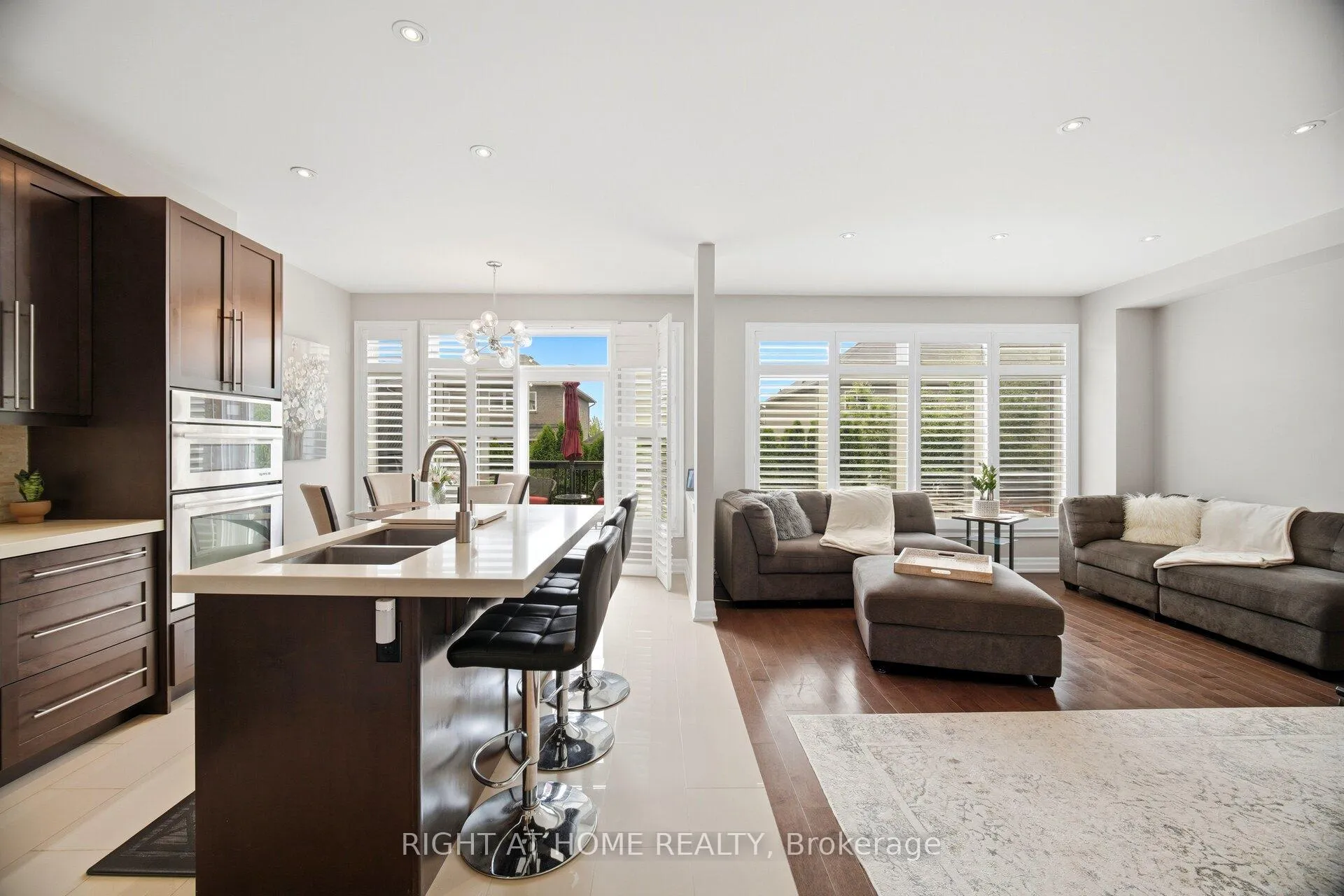 Photo 5 of 156 Gunby Boulevard, Hamilton, Waterdown — HOMEH