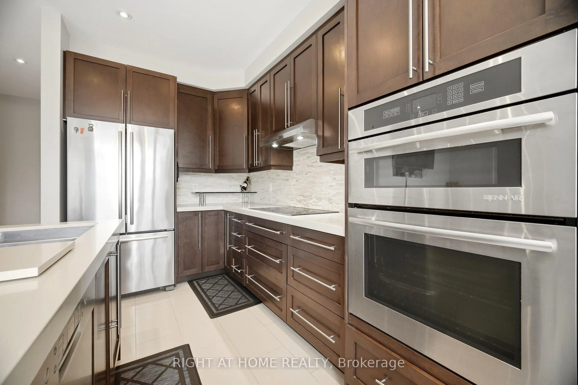 Photo 6 of 156 Gunby Boulevard, Hamilton, Waterdown — HOMEH