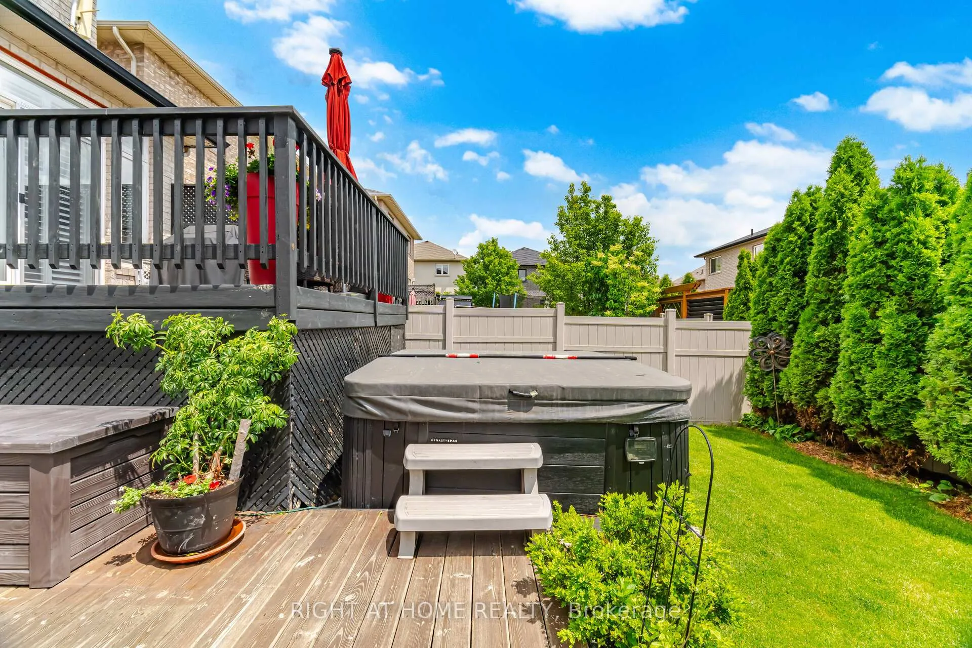 Photo 42 of 156 Gunby Boulevard, Hamilton, Waterdown — HOMEH