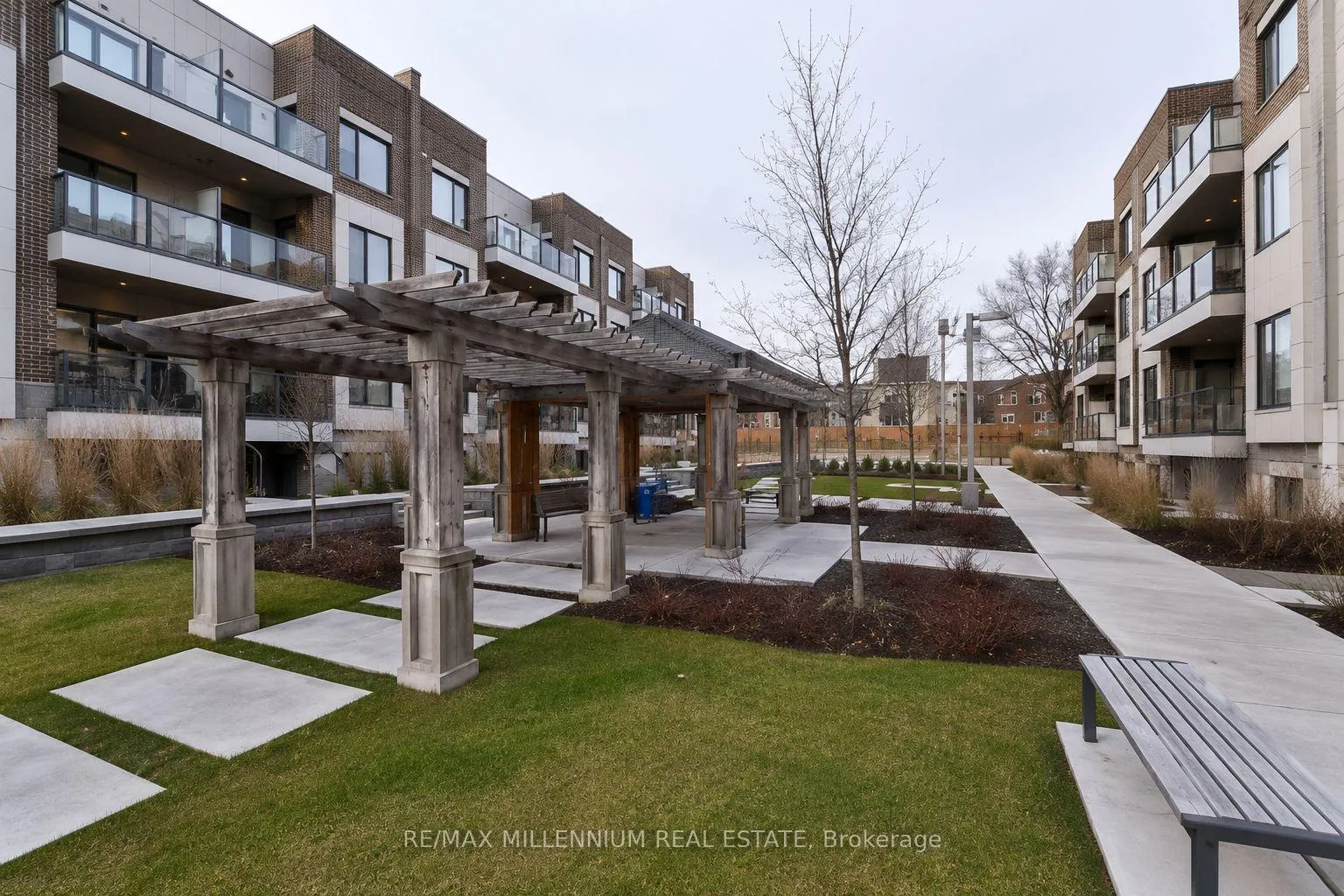 Photo 2 of Unit 110, 256 Royal York Boulevard, Etobicoke, Mimico — HOMEH
