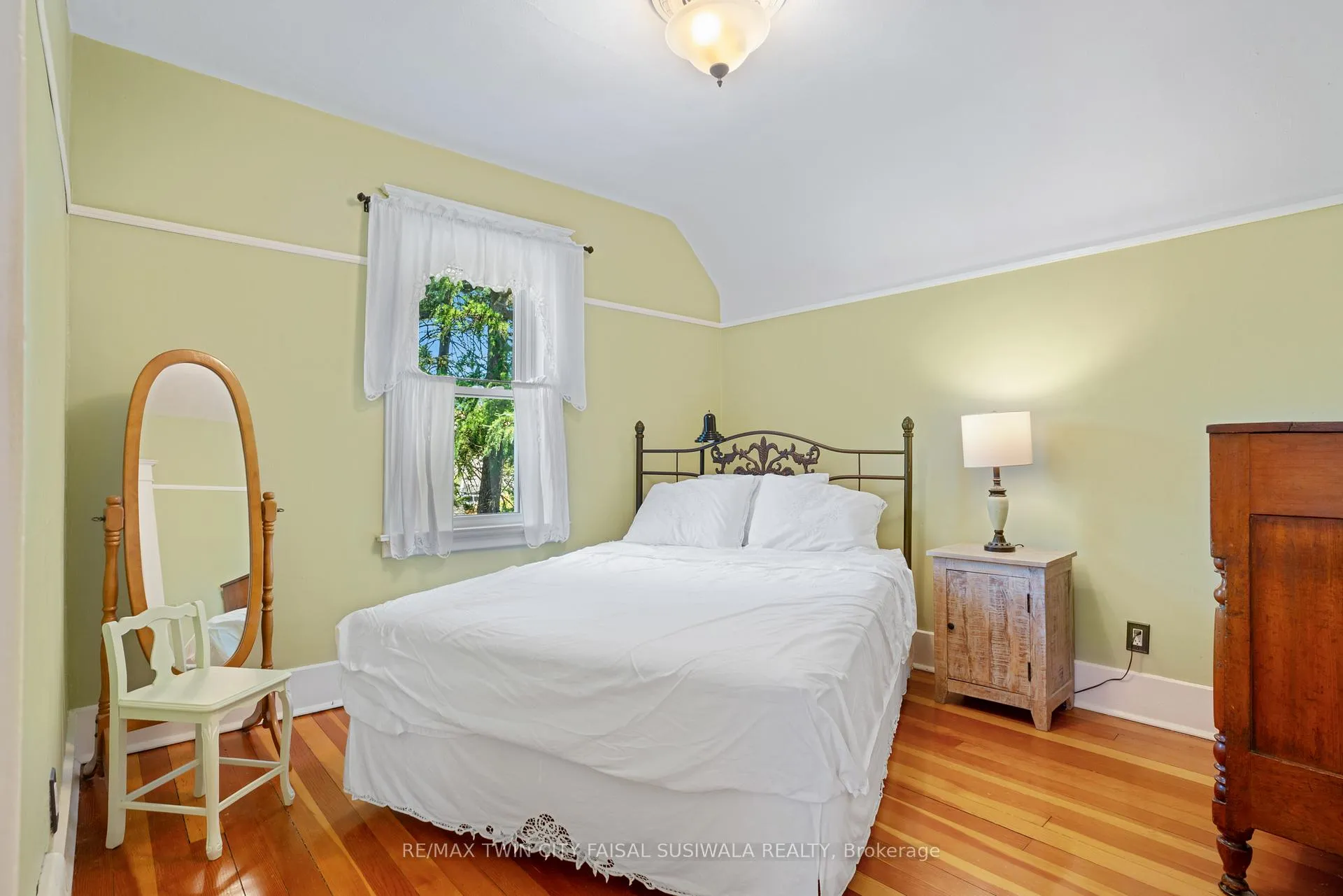 Photo 22 of 130 Moore Avenue, Kitchener — HOMEH