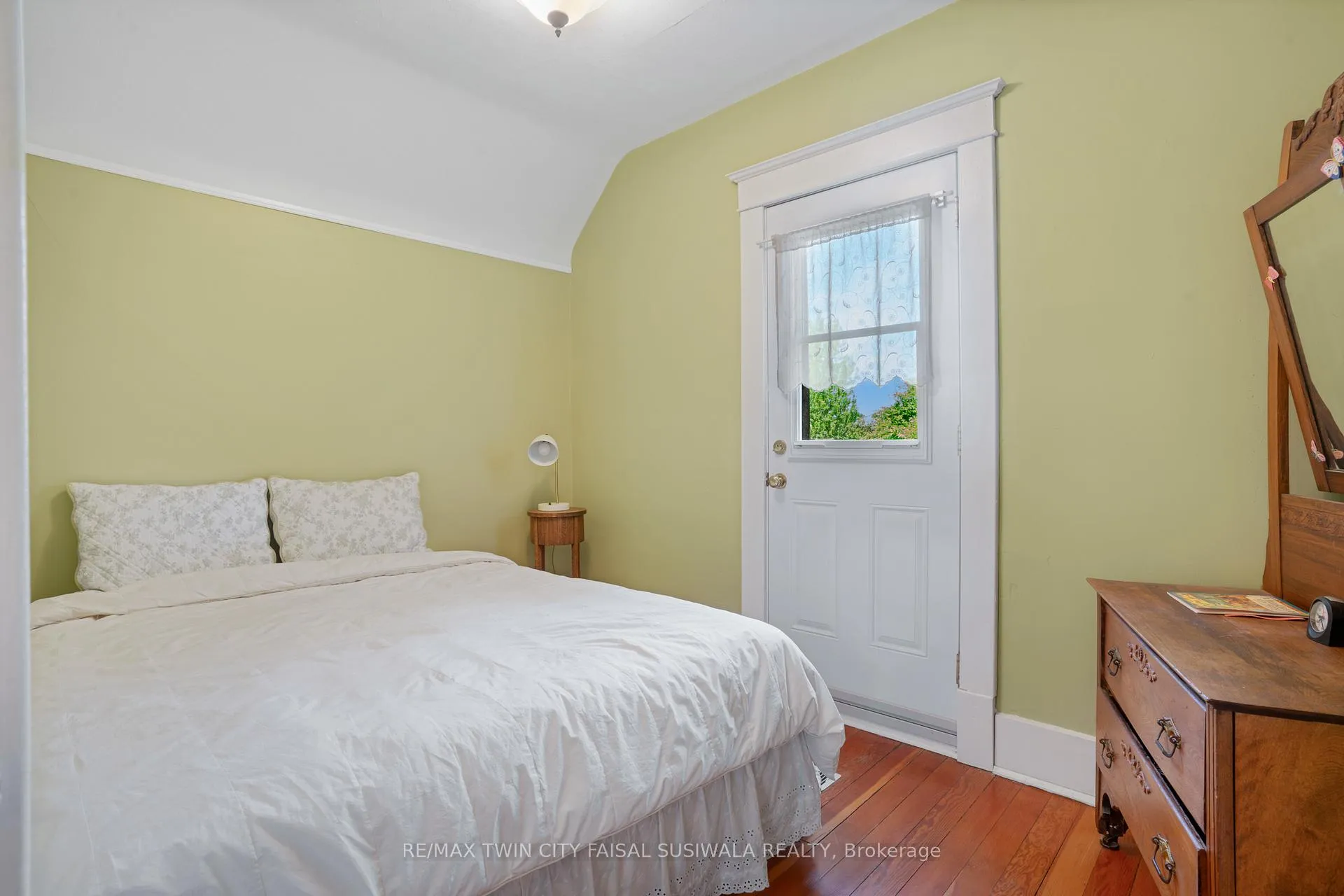 Photo 23 of 130 Moore Avenue, Kitchener — HOMEH