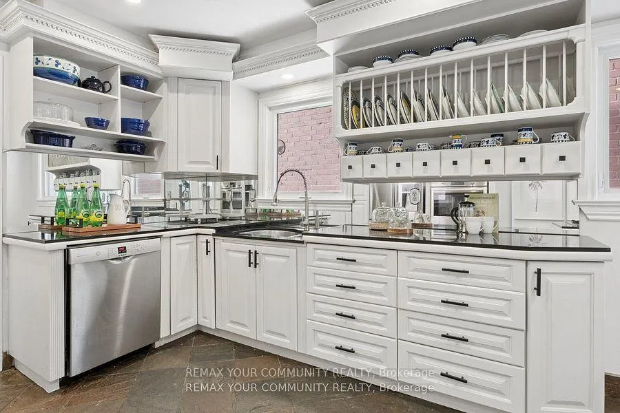 Photo 1 of 16 Autumn Way, Aurora, Aurora Heights — HOMEH