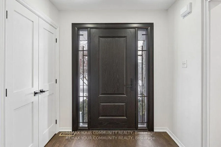 Photo 6 of 16 Autumn Way, Aurora, Aurora Heights — HOMEH