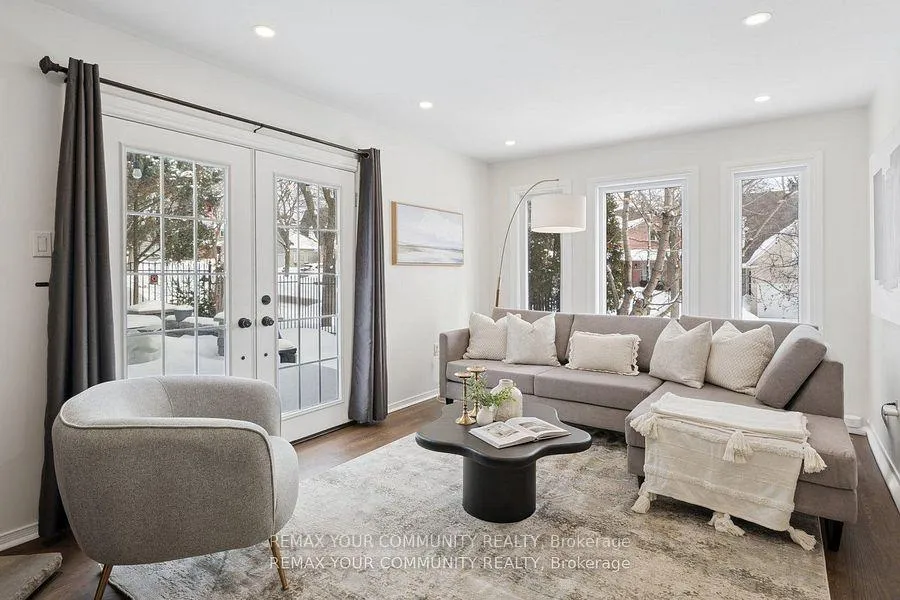 Photo 15 of 16 Autumn Way, Aurora, Aurora Heights — HOMEH