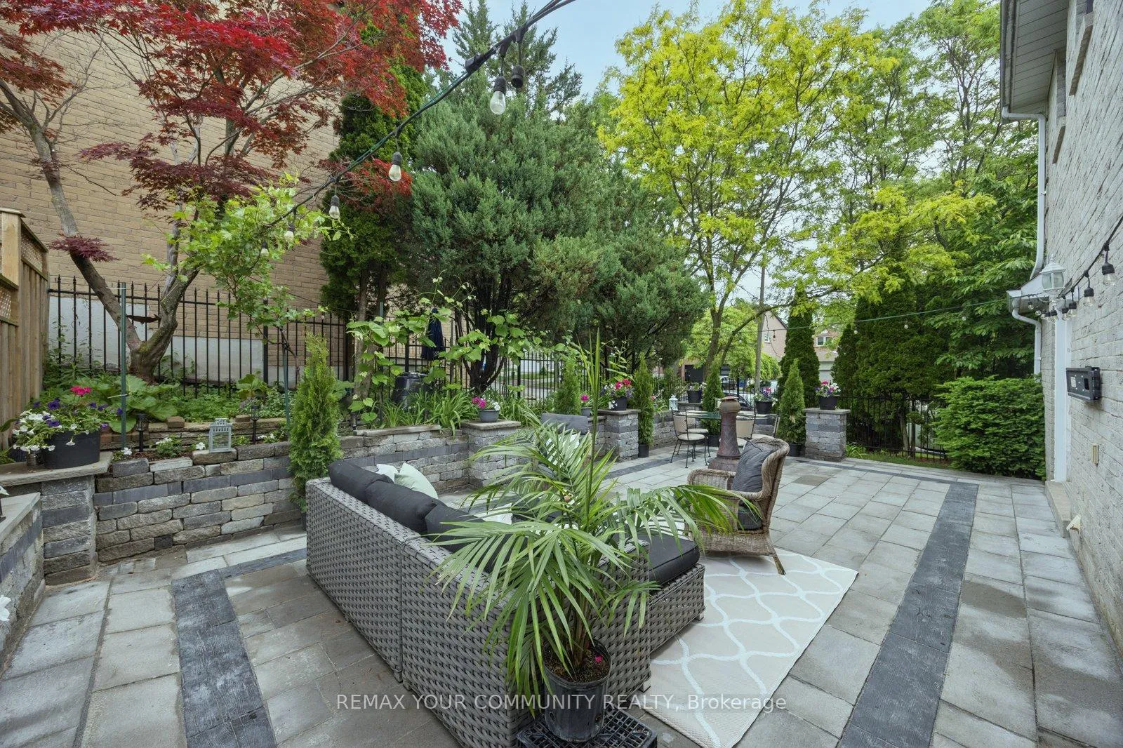 Photo 38 of 16 Autumn Way, Aurora, Aurora Heights — HOMEH