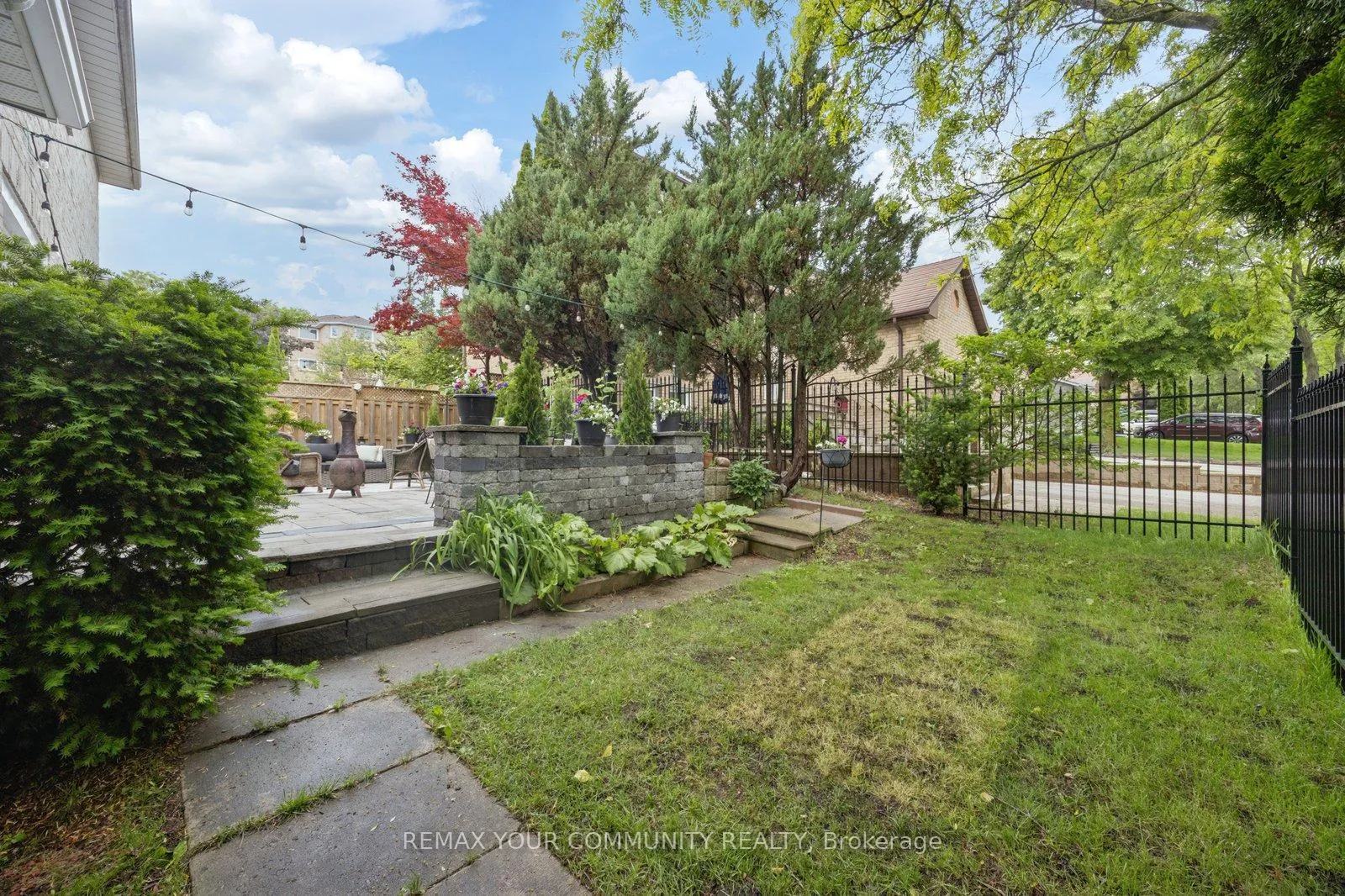 Photo 40 of 16 Autumn Way, Aurora, Aurora Heights — HOMEH