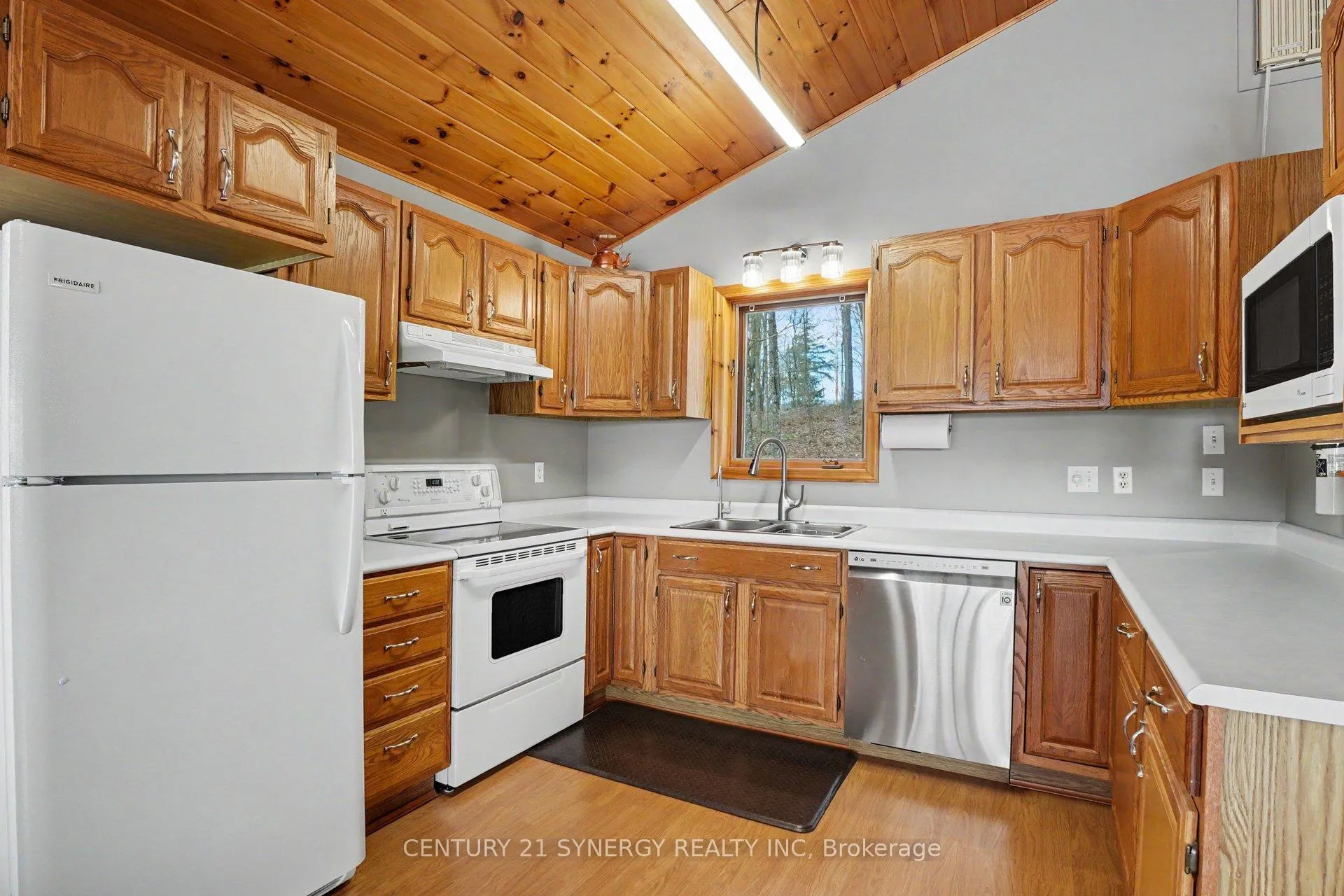Photo 10 of 773 Sherbrooke Drive, Frontenac, Frontenac South — HOMEH